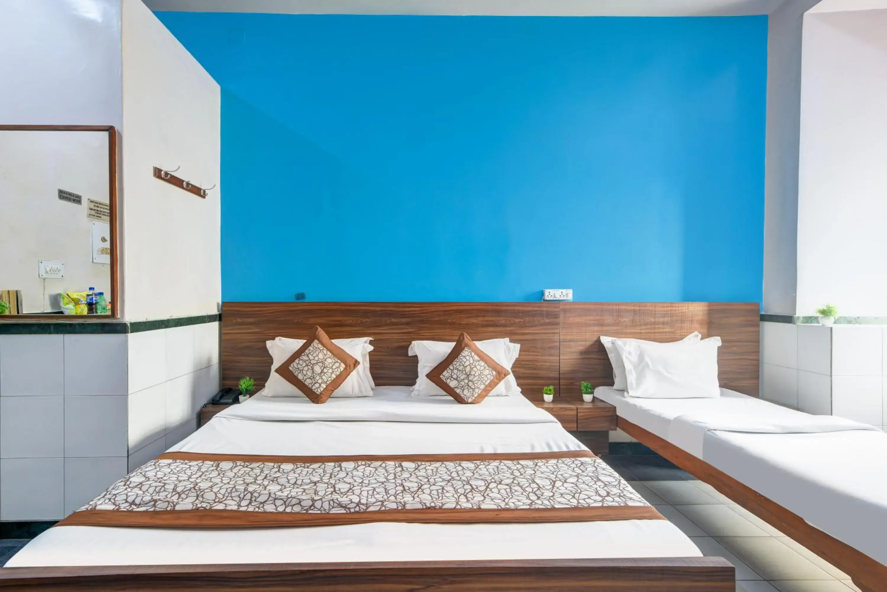 Bed in New Royal Hotel Just Near Old Delhi Railway Station And Chandni Chowk Bed in New Royal Hotel Just Near Old Delhi Railway Station And Chandni Chowk