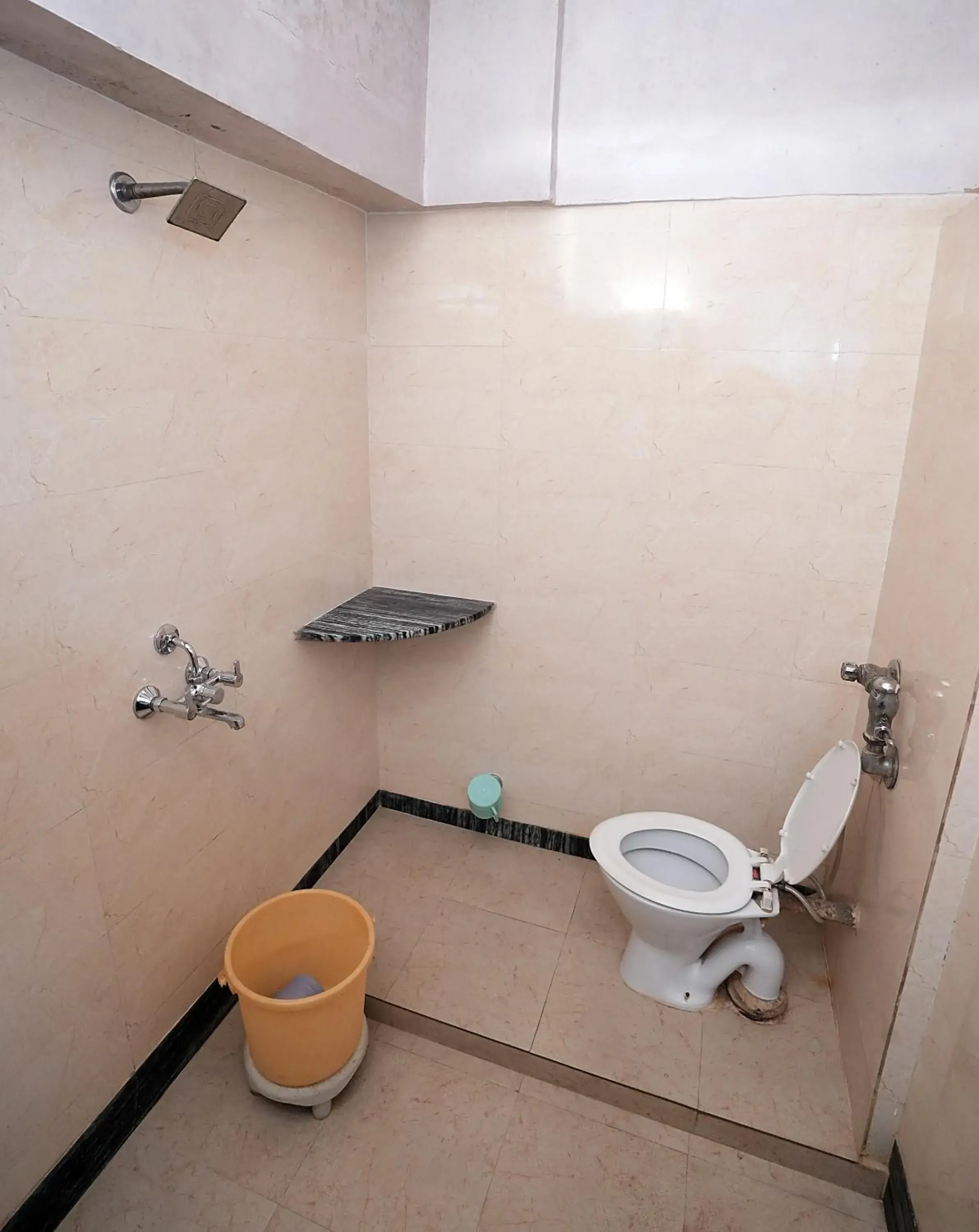 Toilet in New Royal Hotel Toilet in New Royal Hotel