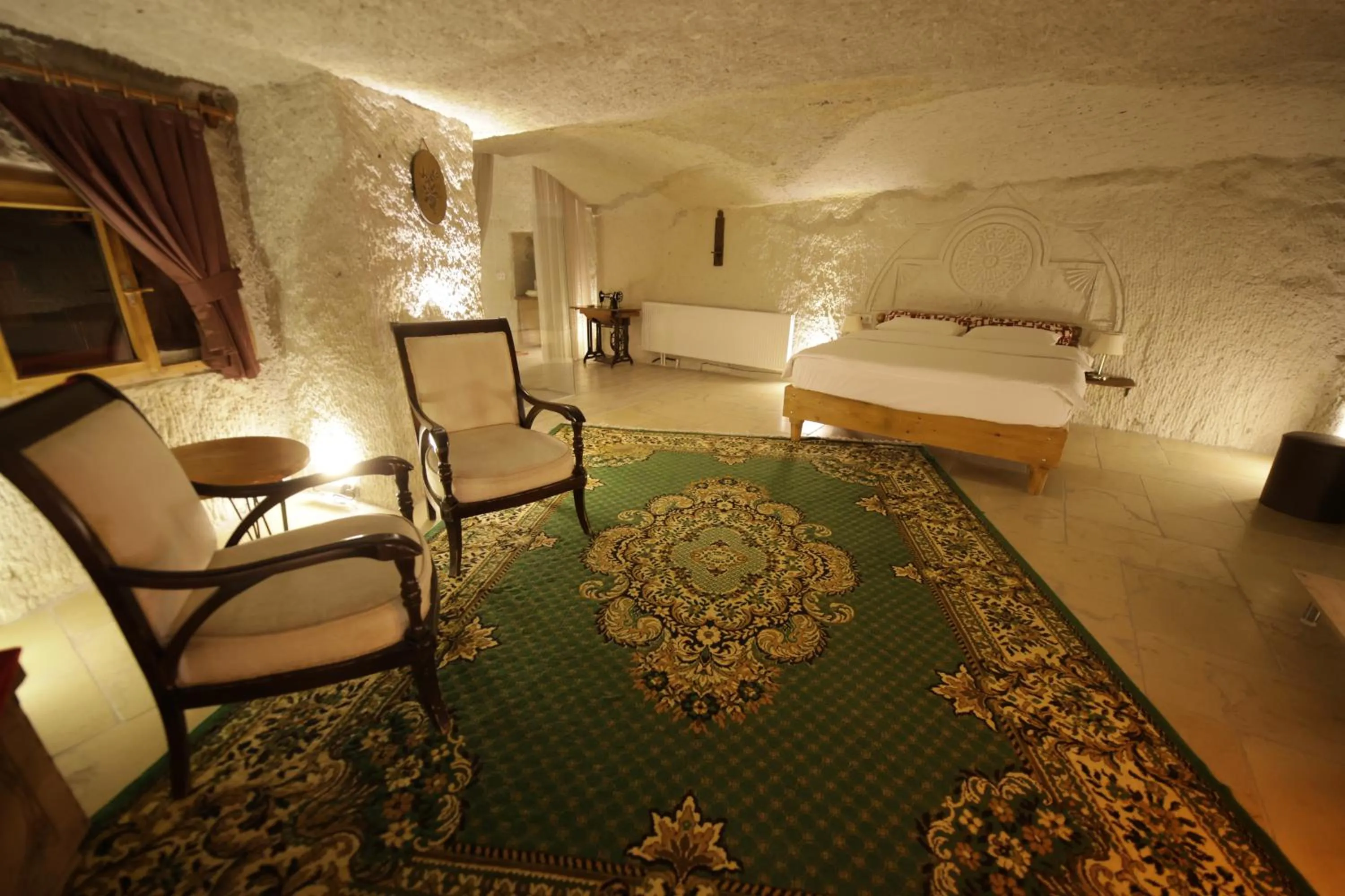 Bedroom, Bed in My Cave Suites