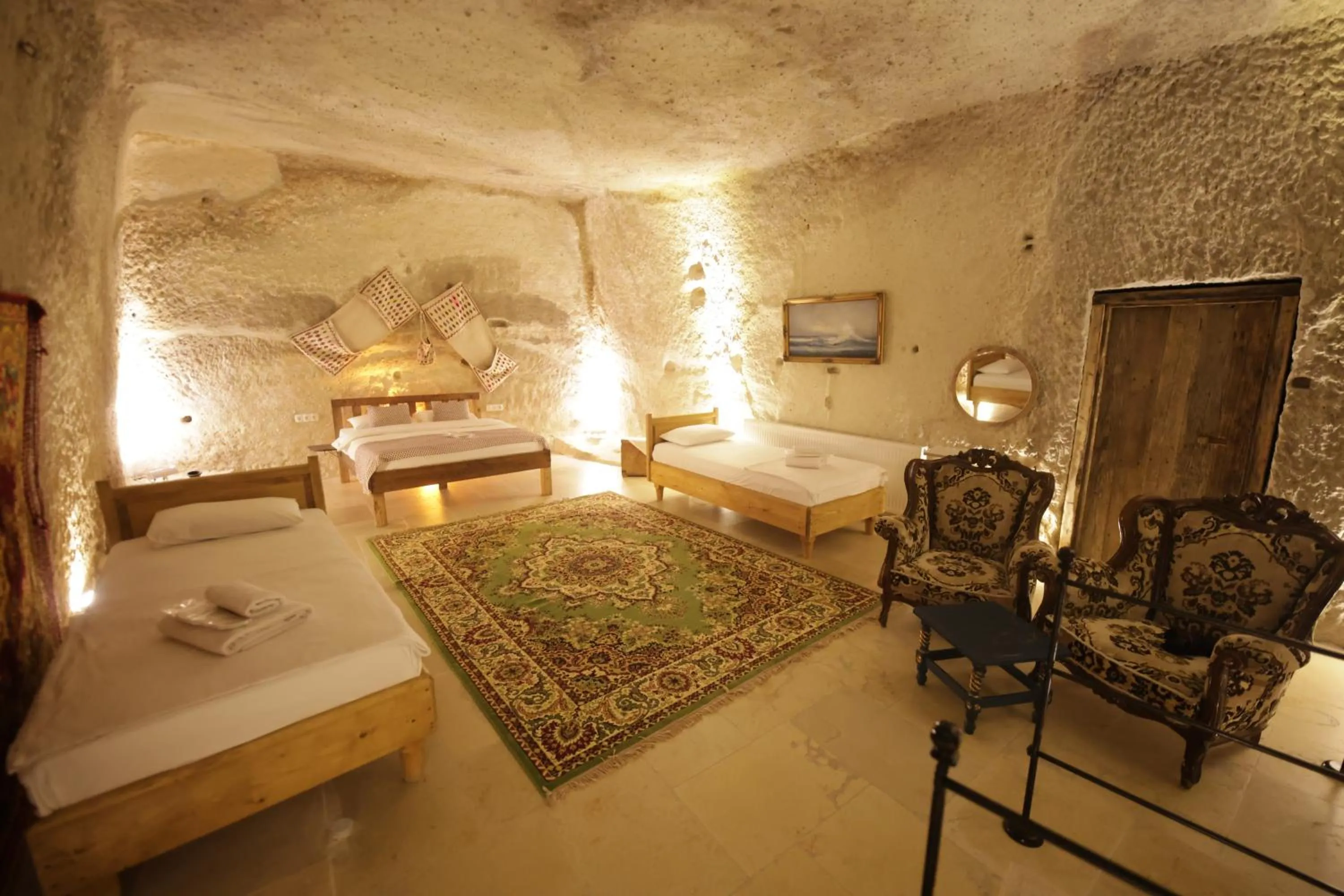 Bedroom, Bed in My Cave Suites
