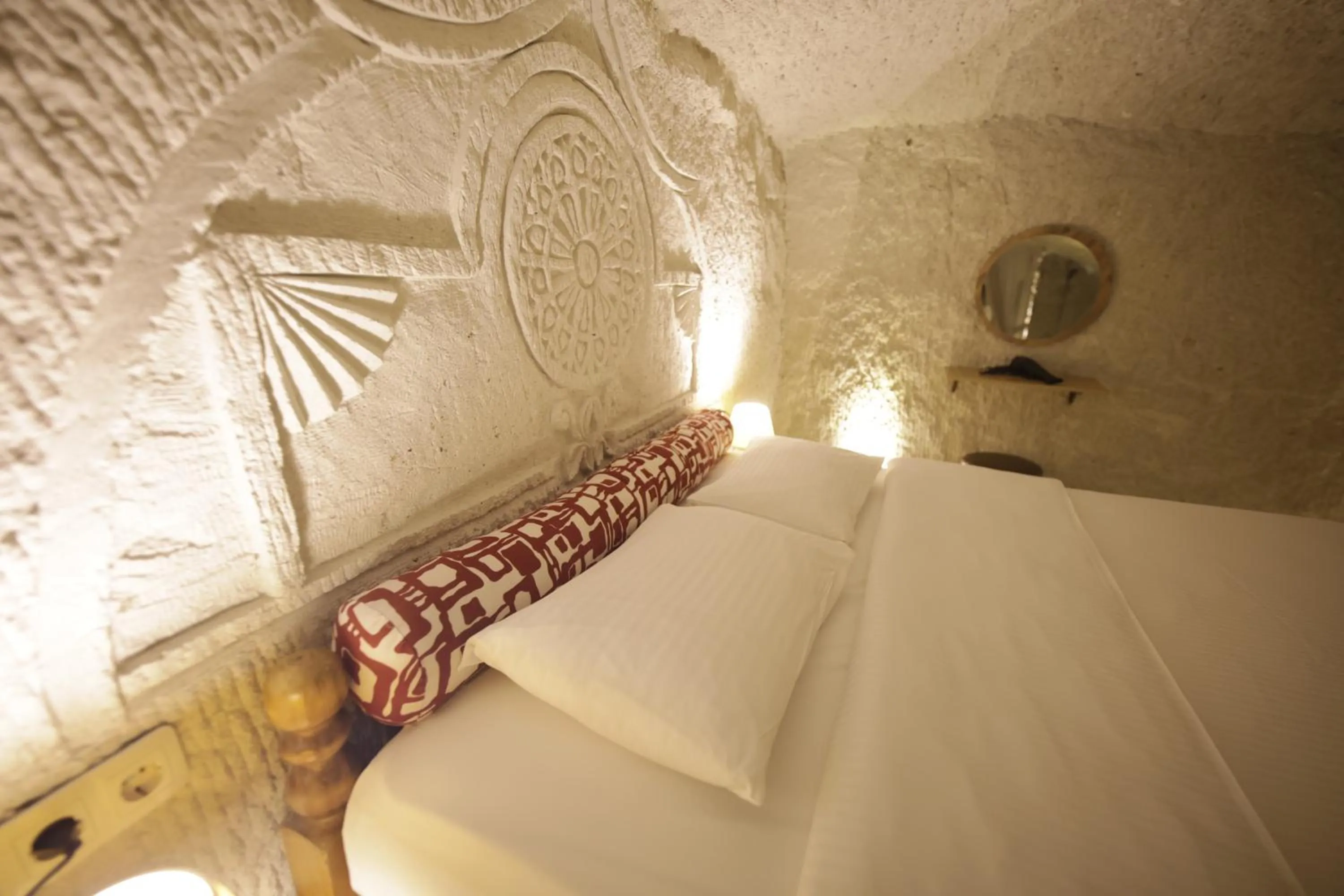 Bed in My Cave Suites