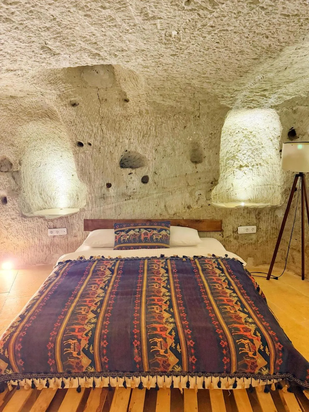 Bed in My Cave Suites