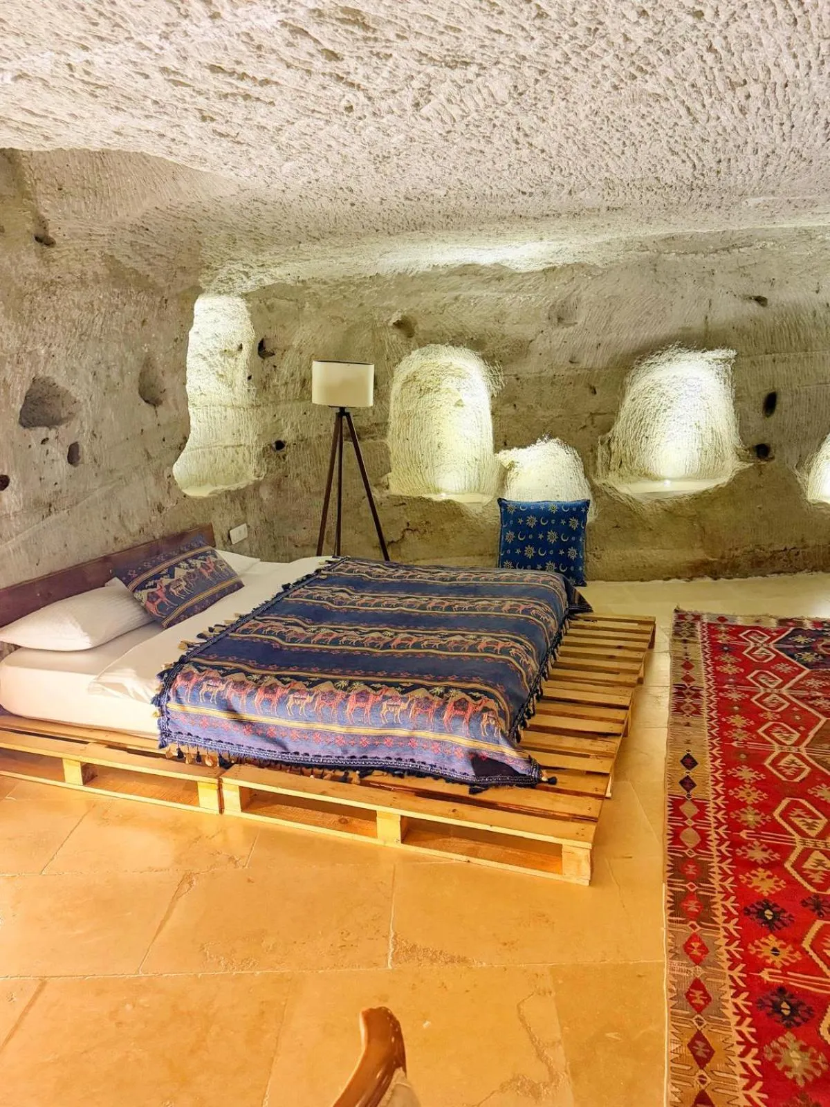 Bedroom, Bed in My Cave Suites