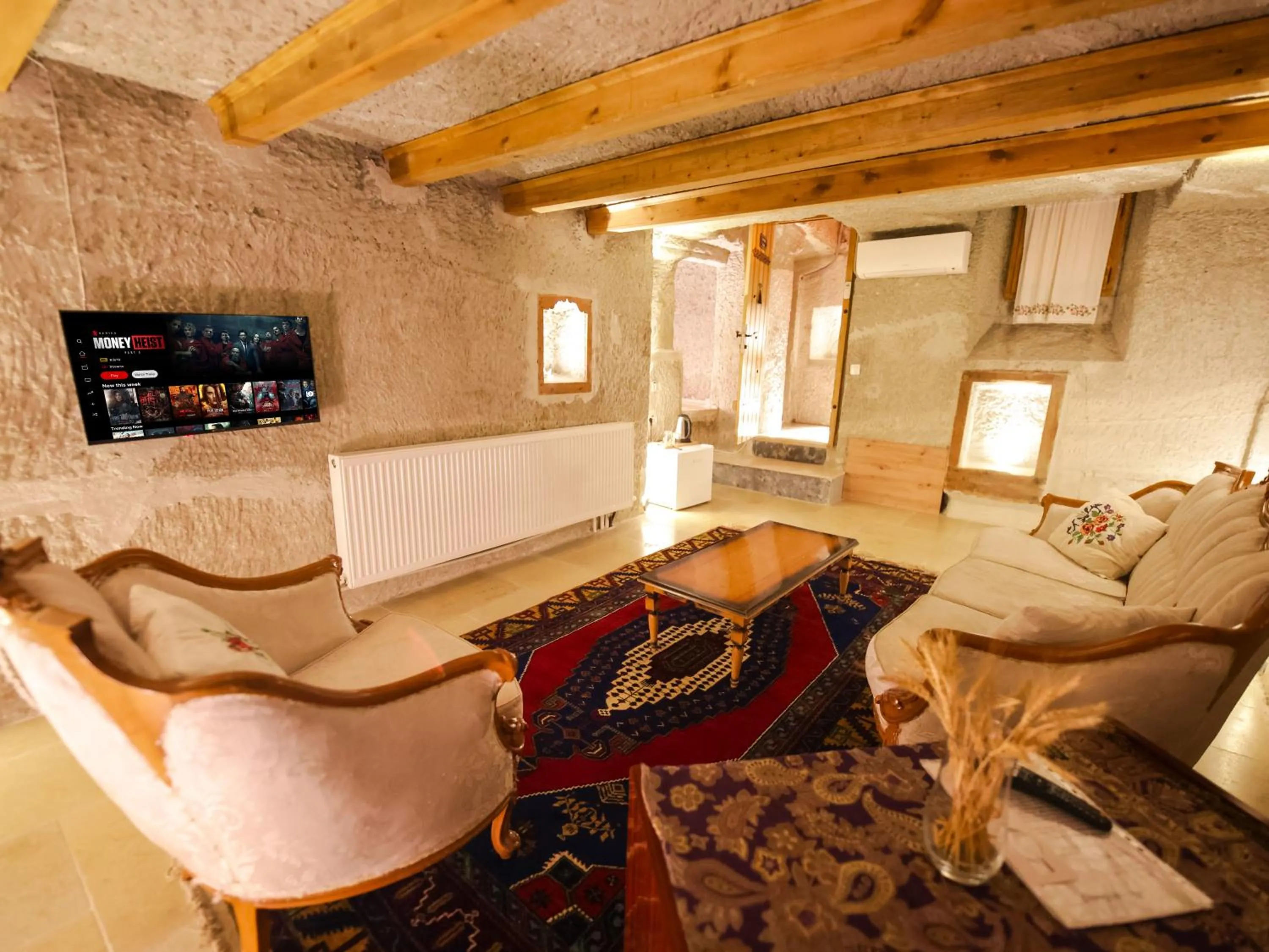 TV and multimedia in My Cave Suites