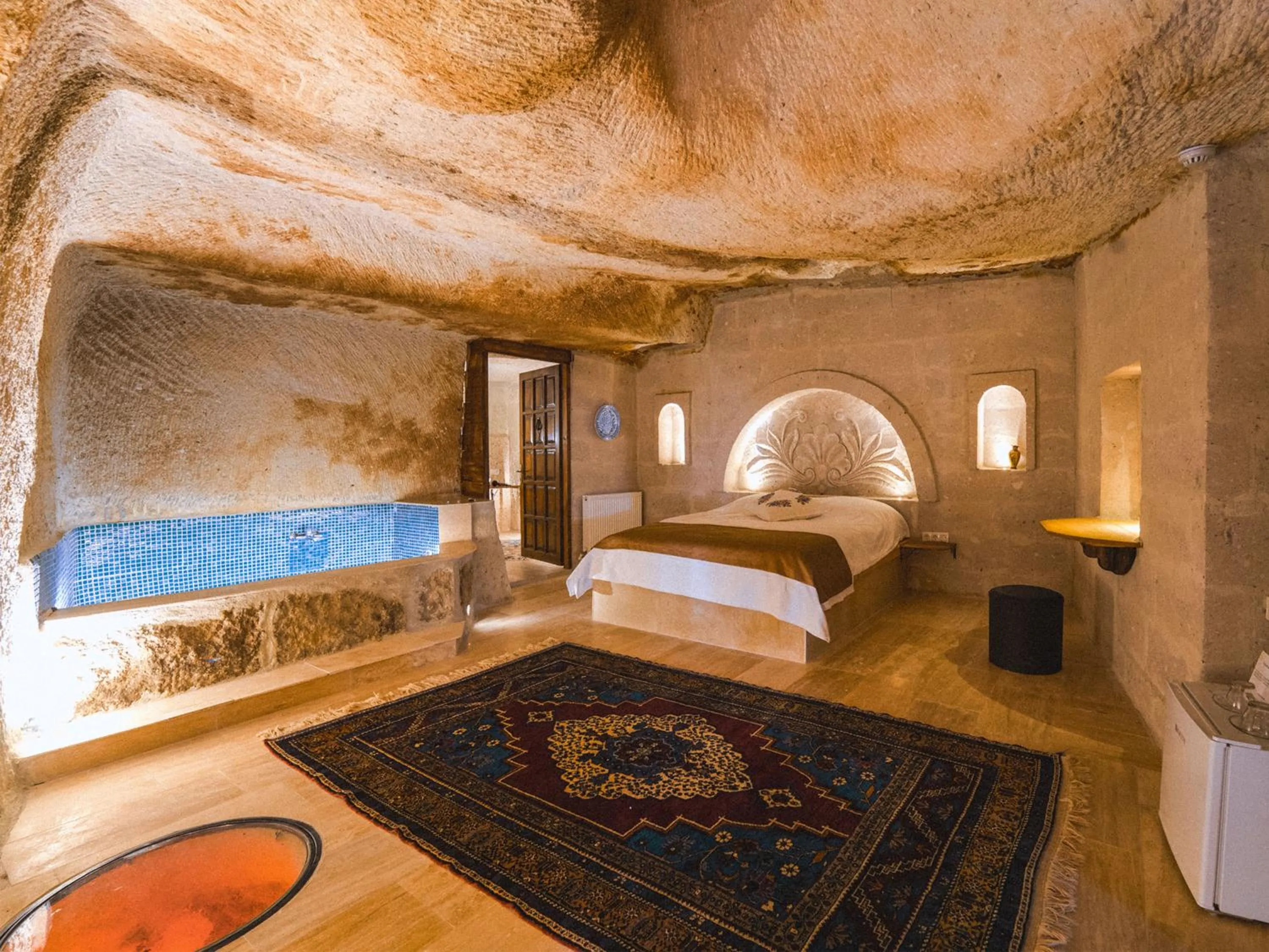 Photo of the whole room, Bed in My Cave Suites