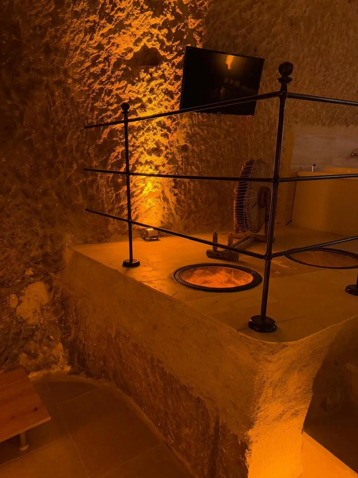 TV and multimedia in My Cave Suites