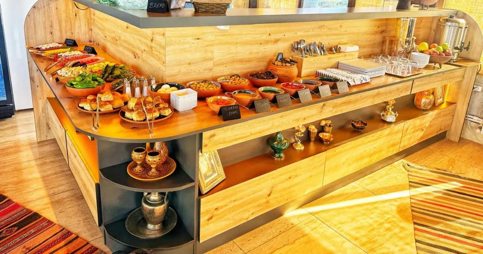 Breakfast in My Cave Suites Breakfast in My Cave Suites