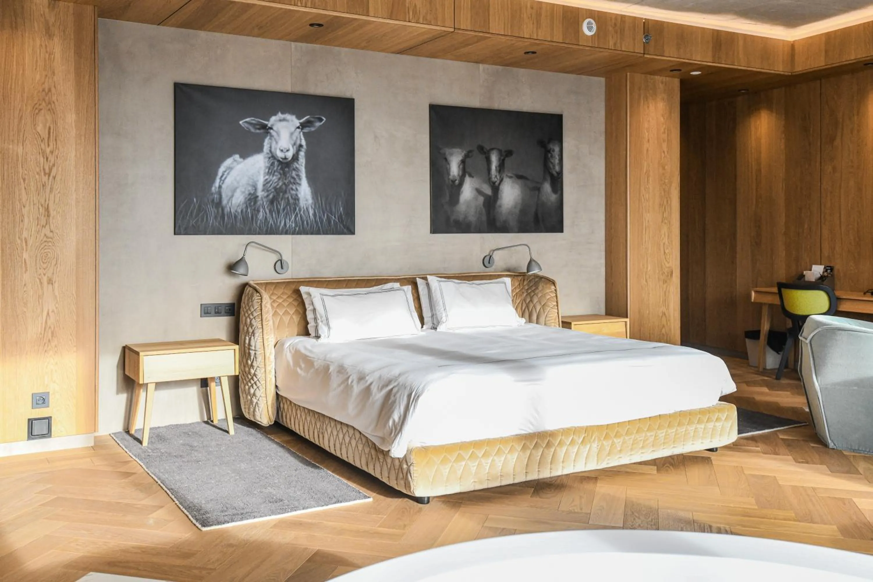 Bedroom, Bed in Swissôtel Damian Jasna