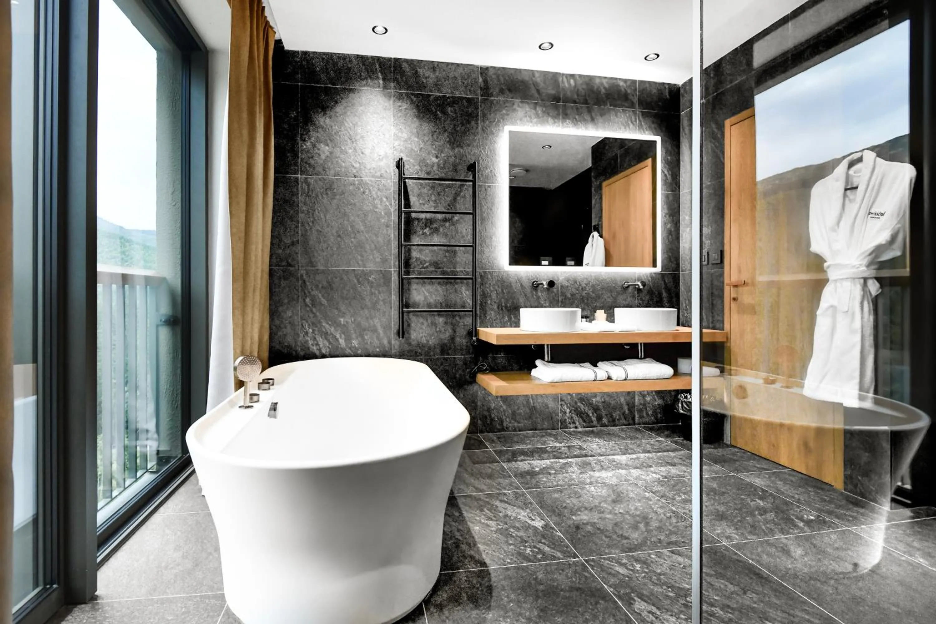 Bathroom in Swissôtel Damian Jasna