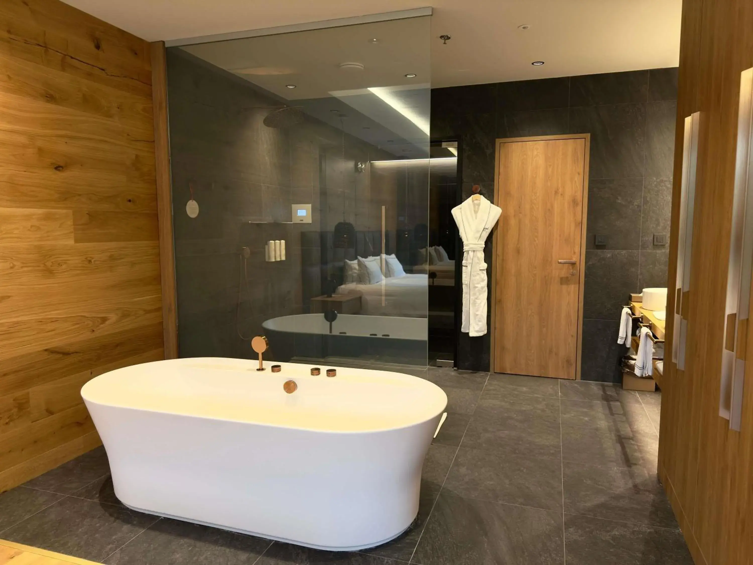 Bedroom in Swissôtel Damian Jasna Bedroom in Swissôtel Damian Jasna