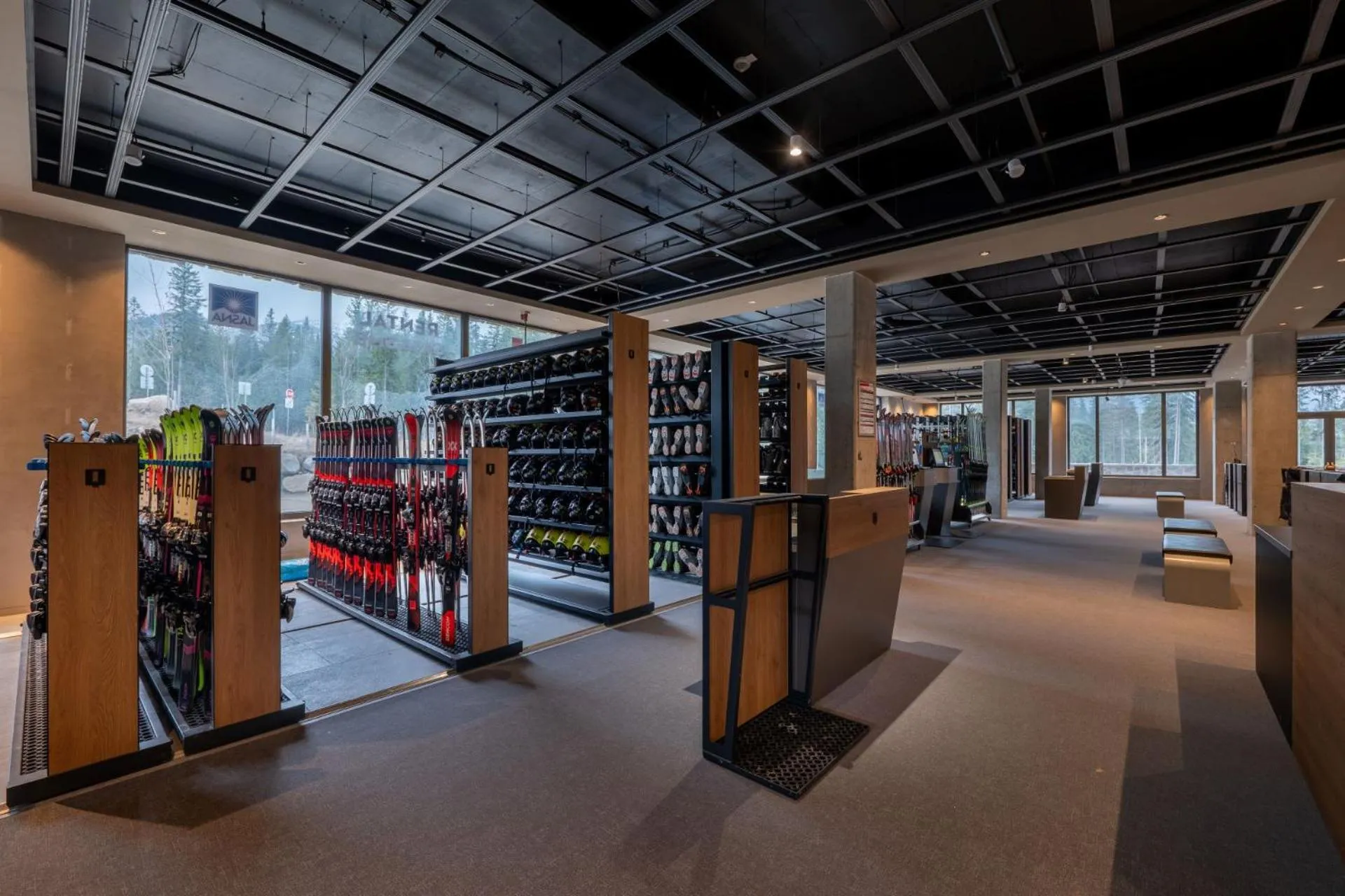 Skiing in Swissôtel Damian Jasna