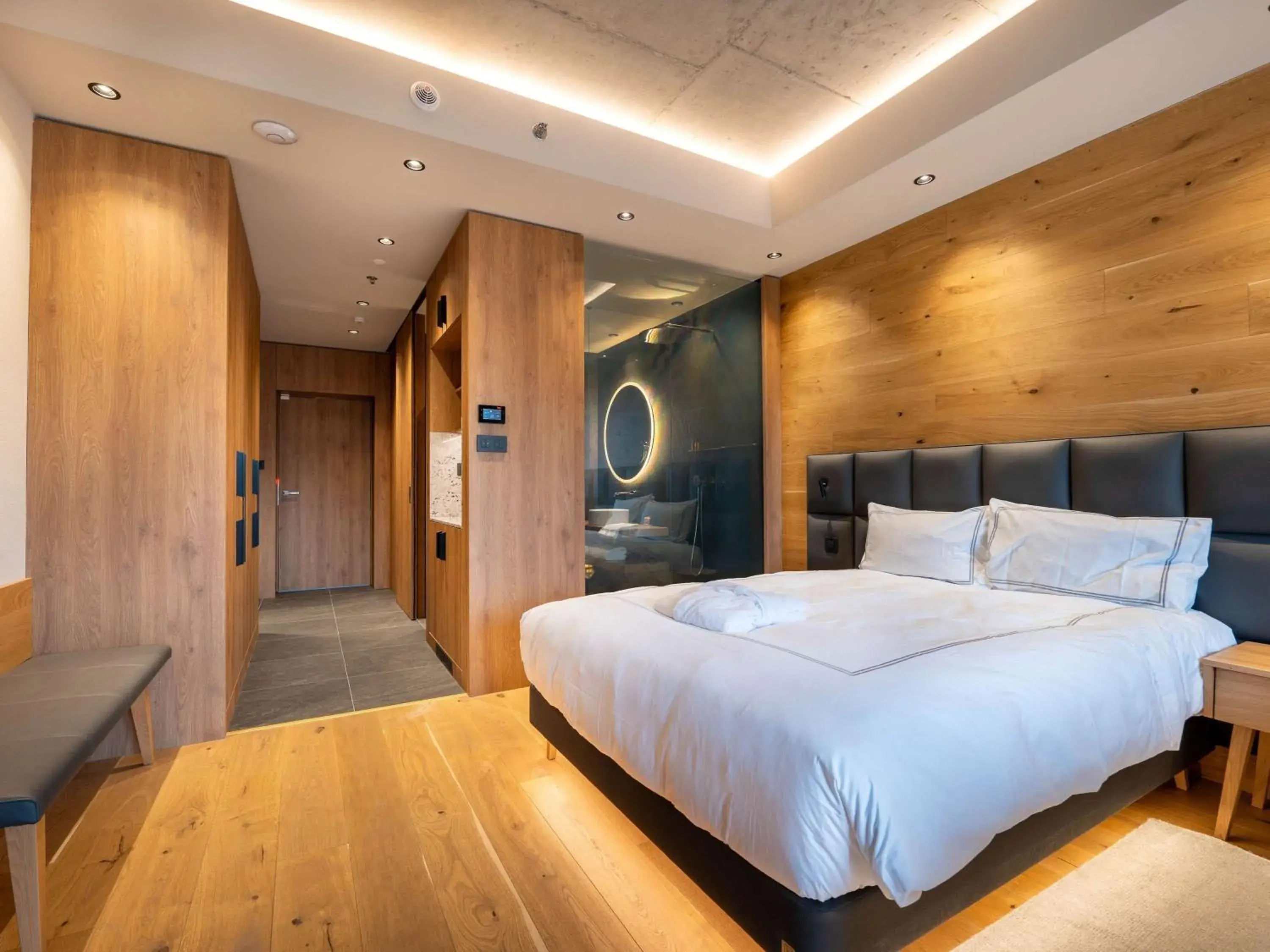 Bedroom, Bed in Swissôtel Damian Jasna Bedroom, Bed in Swissôtel Damian Jasna