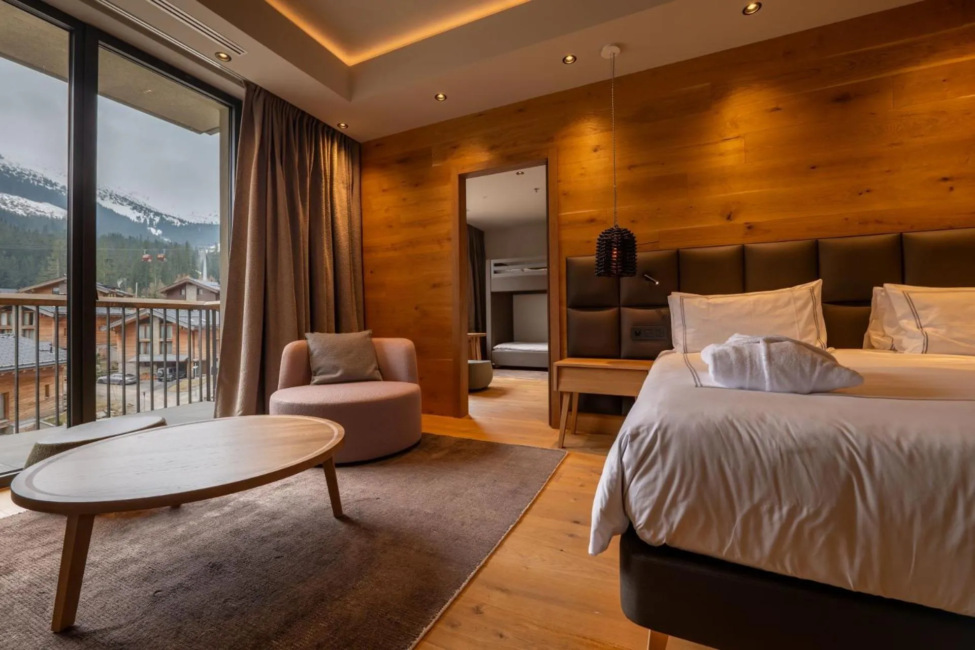 View (from property/room), Bed in Swissôtel Damian Jasna