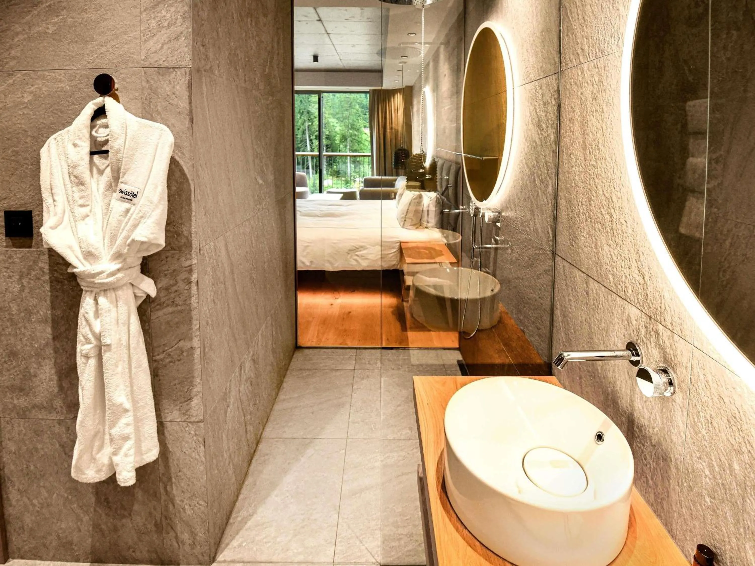 Bedroom in Swissôtel Damian Jasna