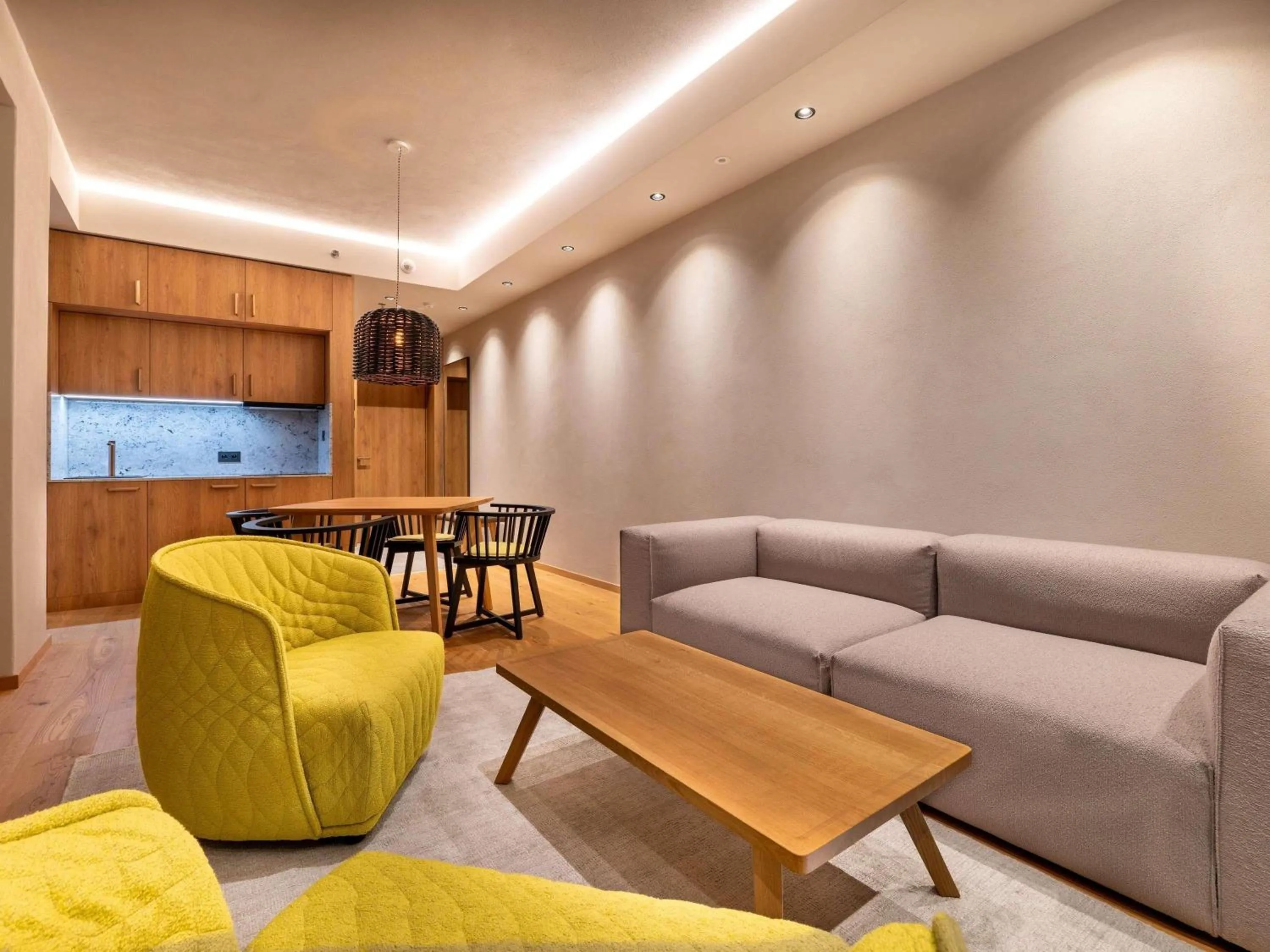 Bedroom in Swissôtel Damian Jasna