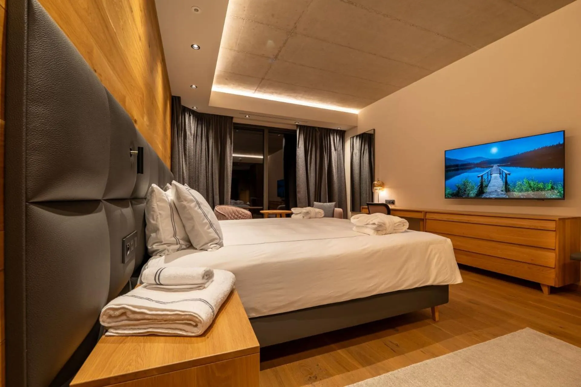 acessibility, Bed in Swissôtel Damian Jasna