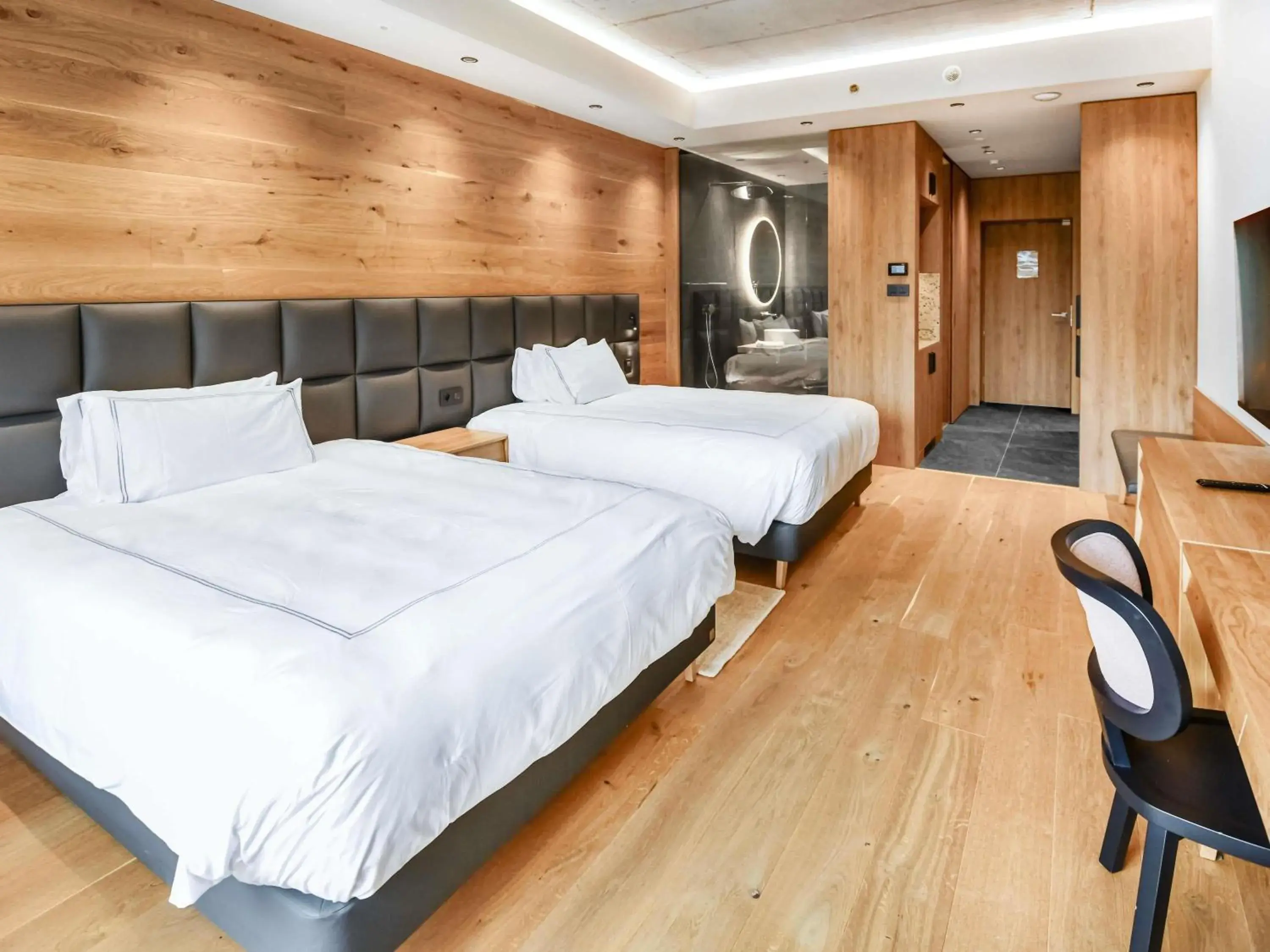 Bedroom, Bed in Swissôtel Damian Jasna Bedroom, Bed in Swissôtel Damian Jasna