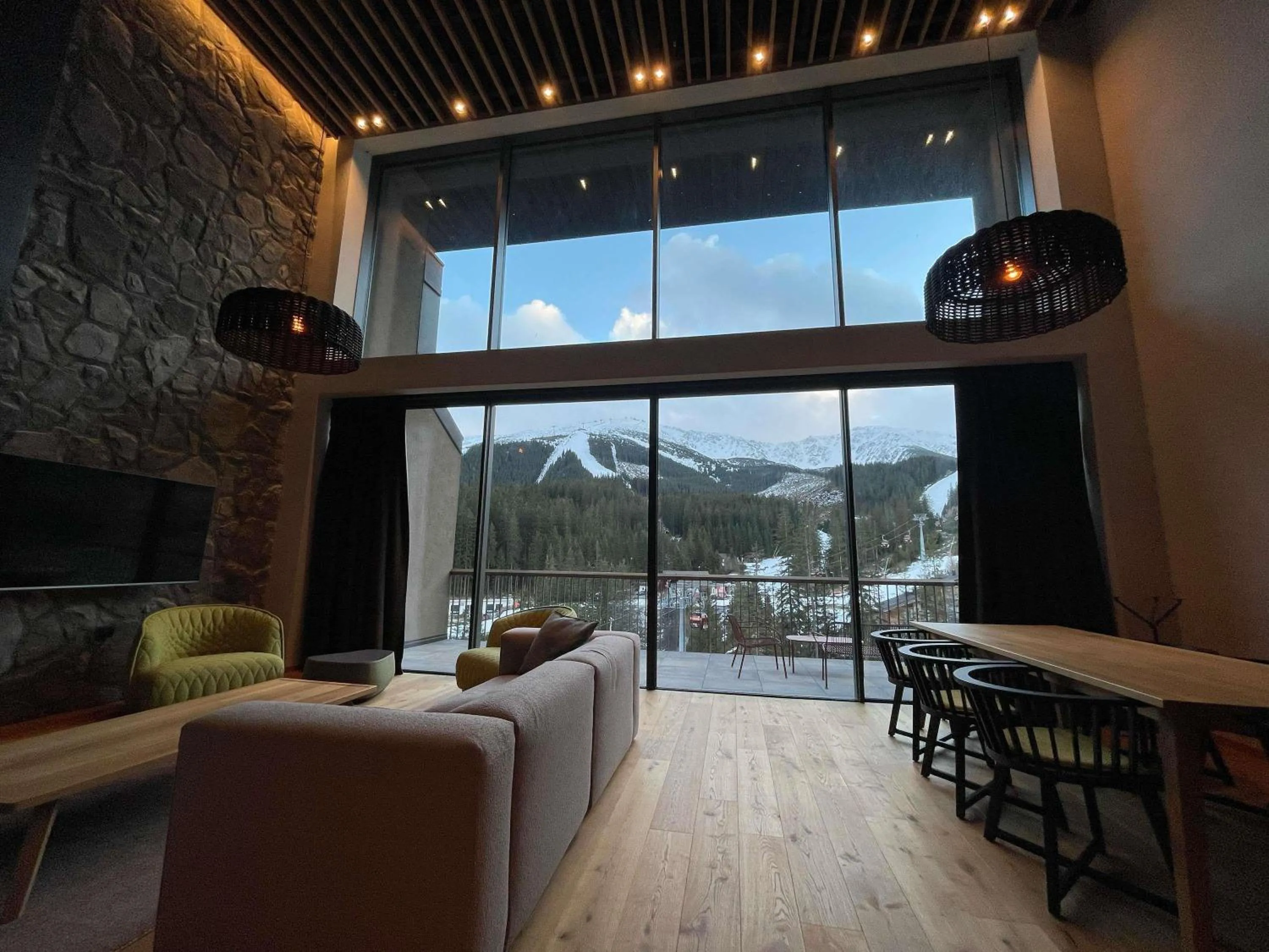 Bedroom in Swissôtel Damian Jasna