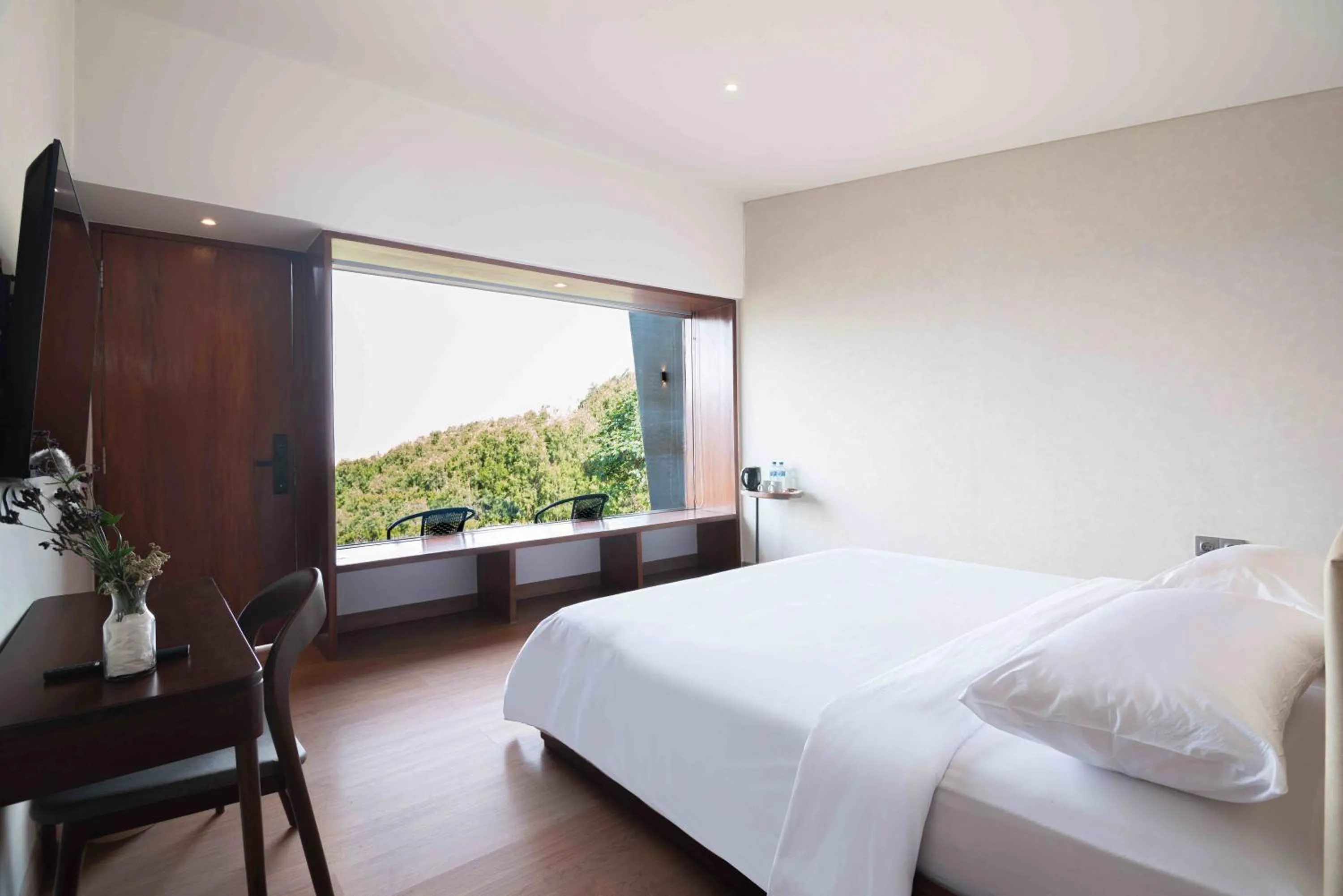 Bed in ARTOTEL Cabin Bromo