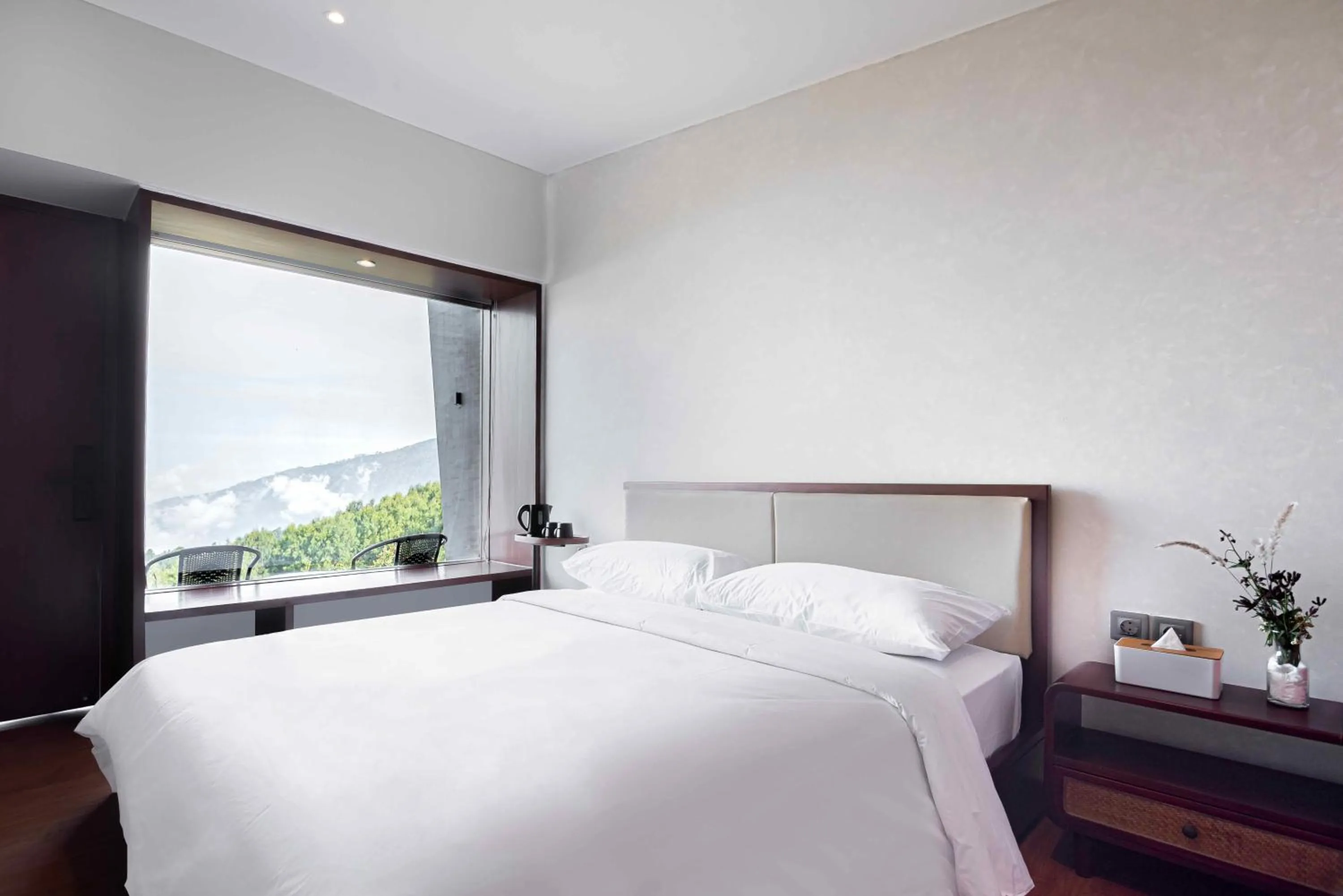 Bed in ARTOTEL Cabin Bromo