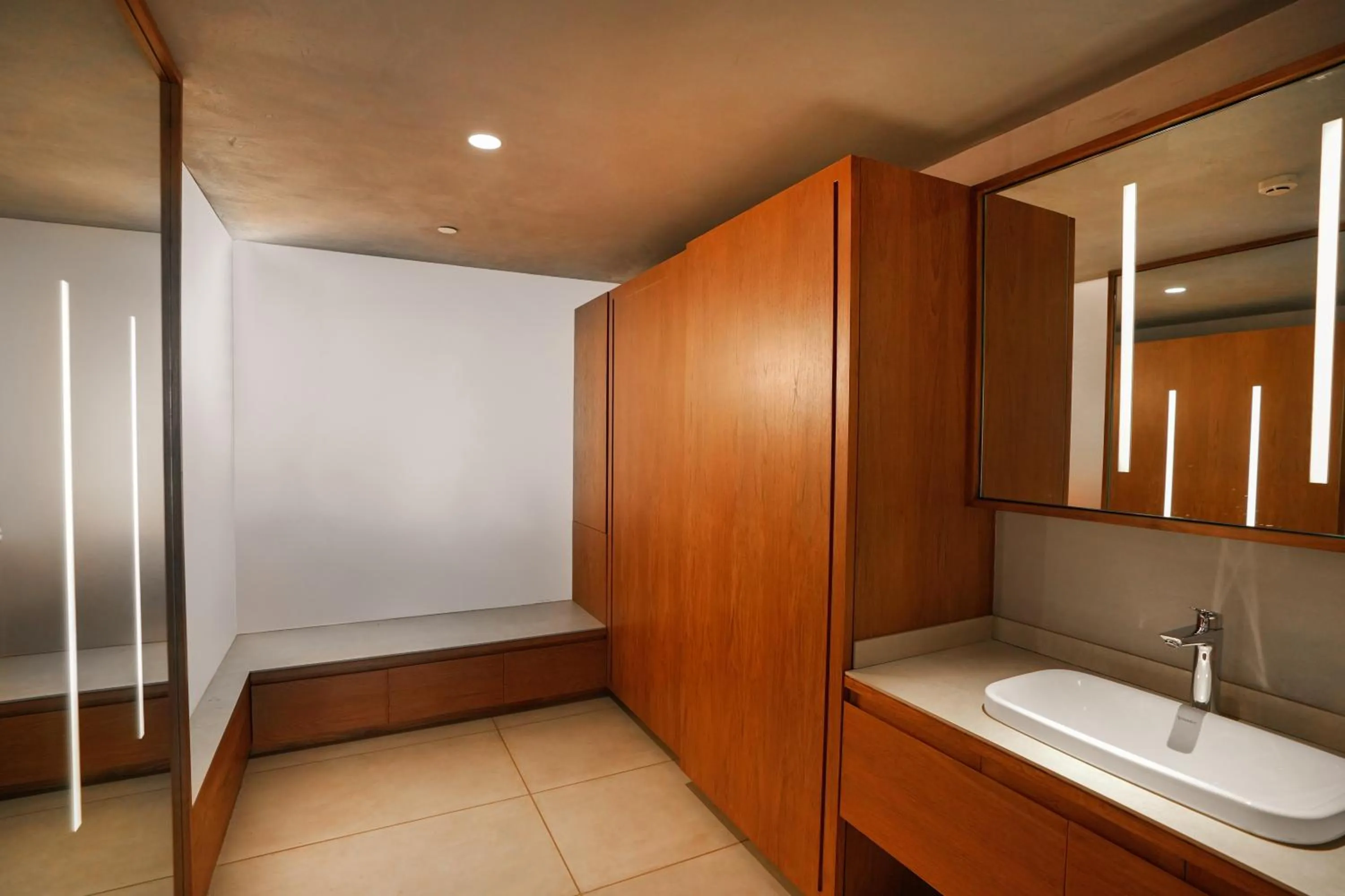 wardrobe in The Valle by Kondody Hotels