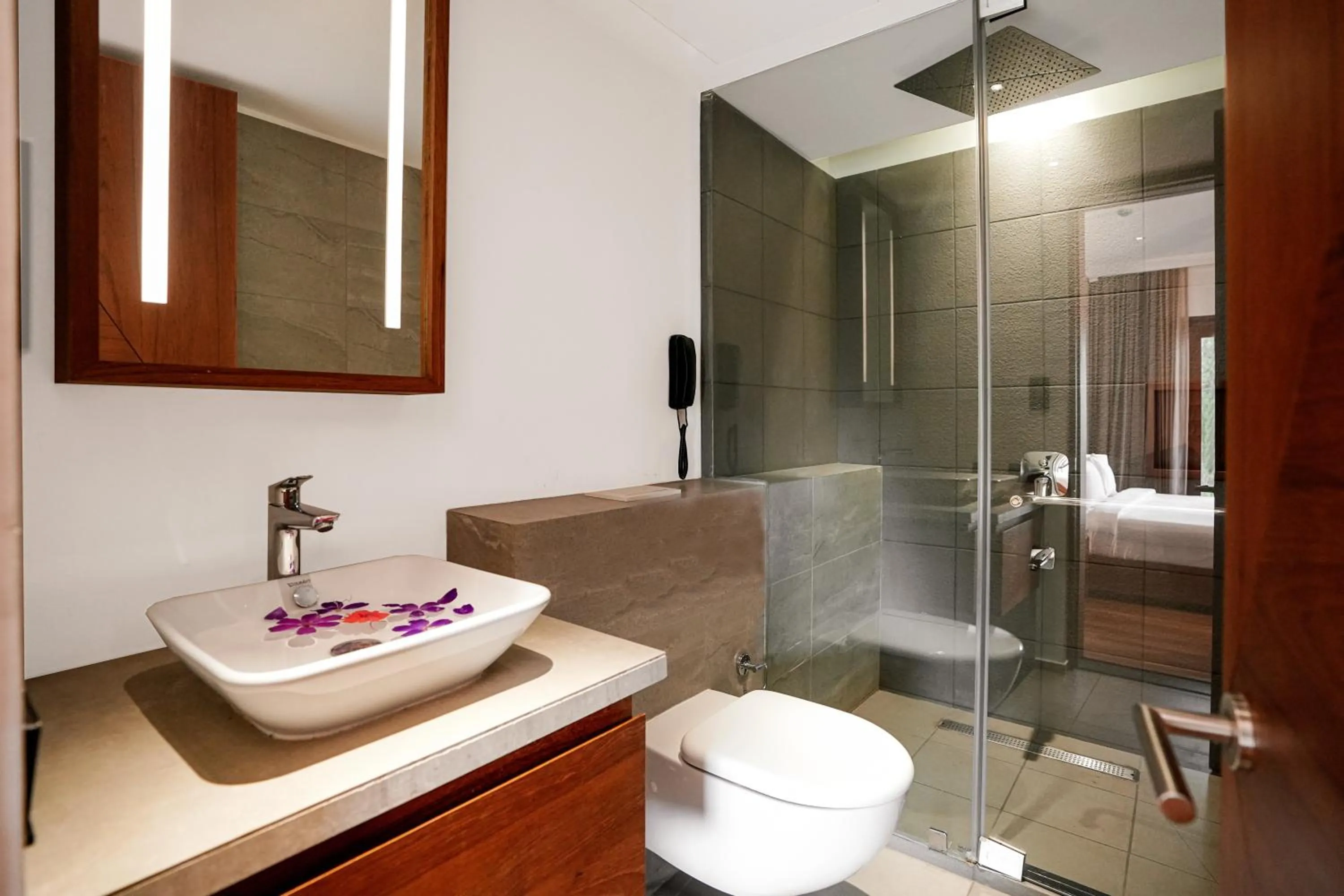 Shower in The Valle by Kondody Hotels