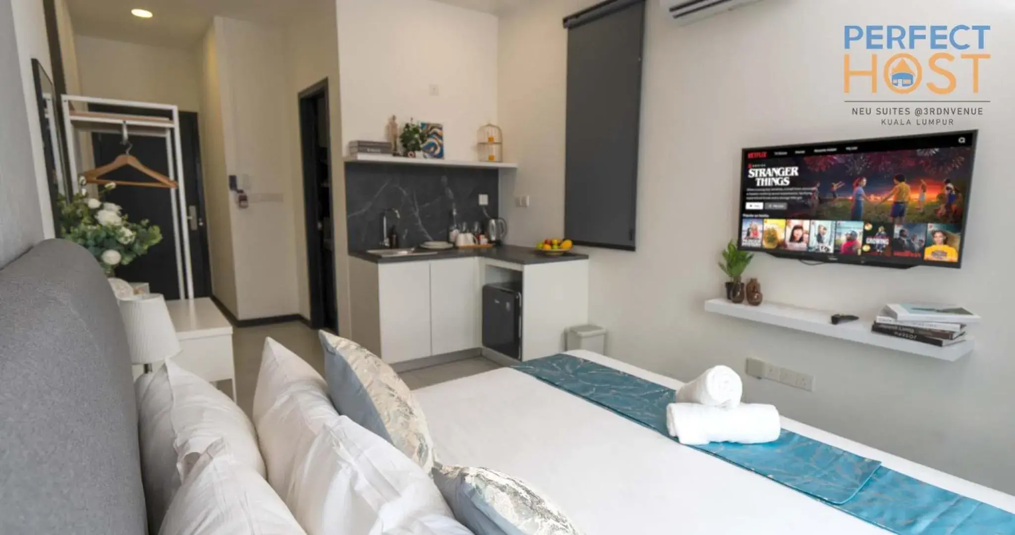 Bed in Neu Suites @ 3rdNvenue by Perfect Host Bed in Neu Suites @ 3rdNvenue by Perfect Host