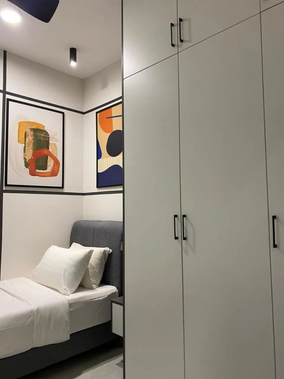 Bed in Neu Suites @ 3rdNvenue by Perfect Host