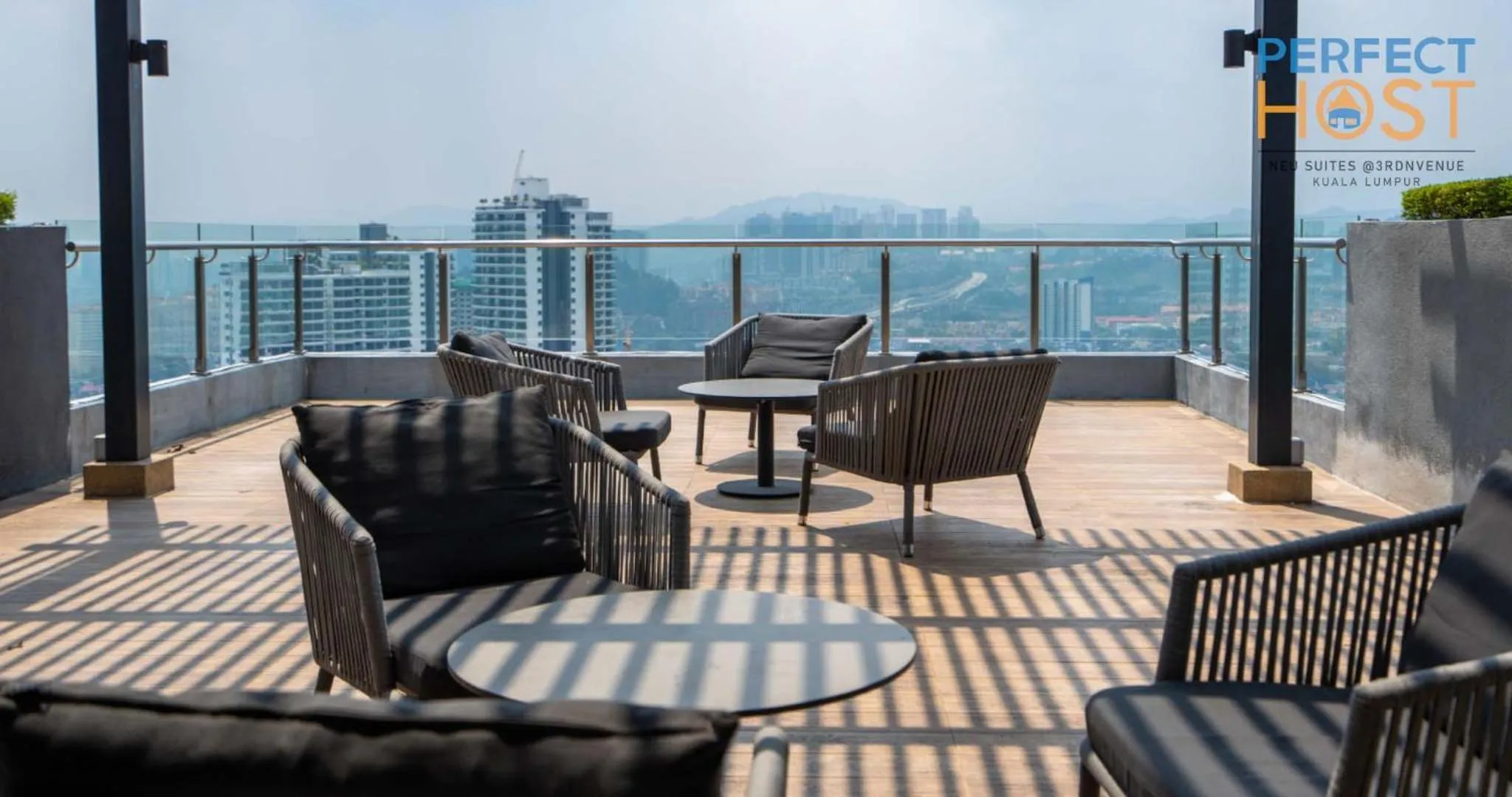 Day in Neu Suites @ 3rdNvenue by Perfect Host