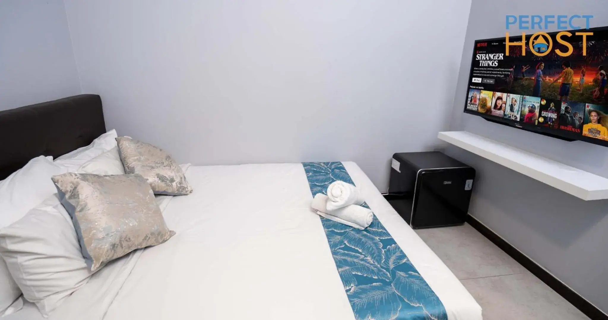 Bed in Neu Suites @ 3rdNvenue by Perfect Host Bed in Neu Suites @ 3rdNvenue by Perfect Host