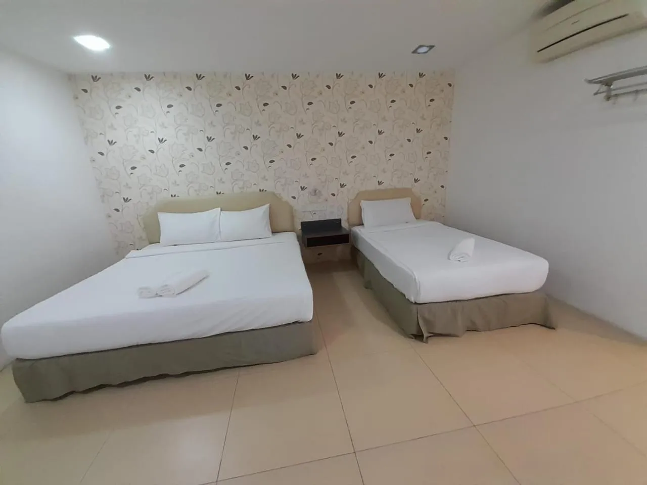 Bed in Hotel Twelve at 12 Kuantan Centre