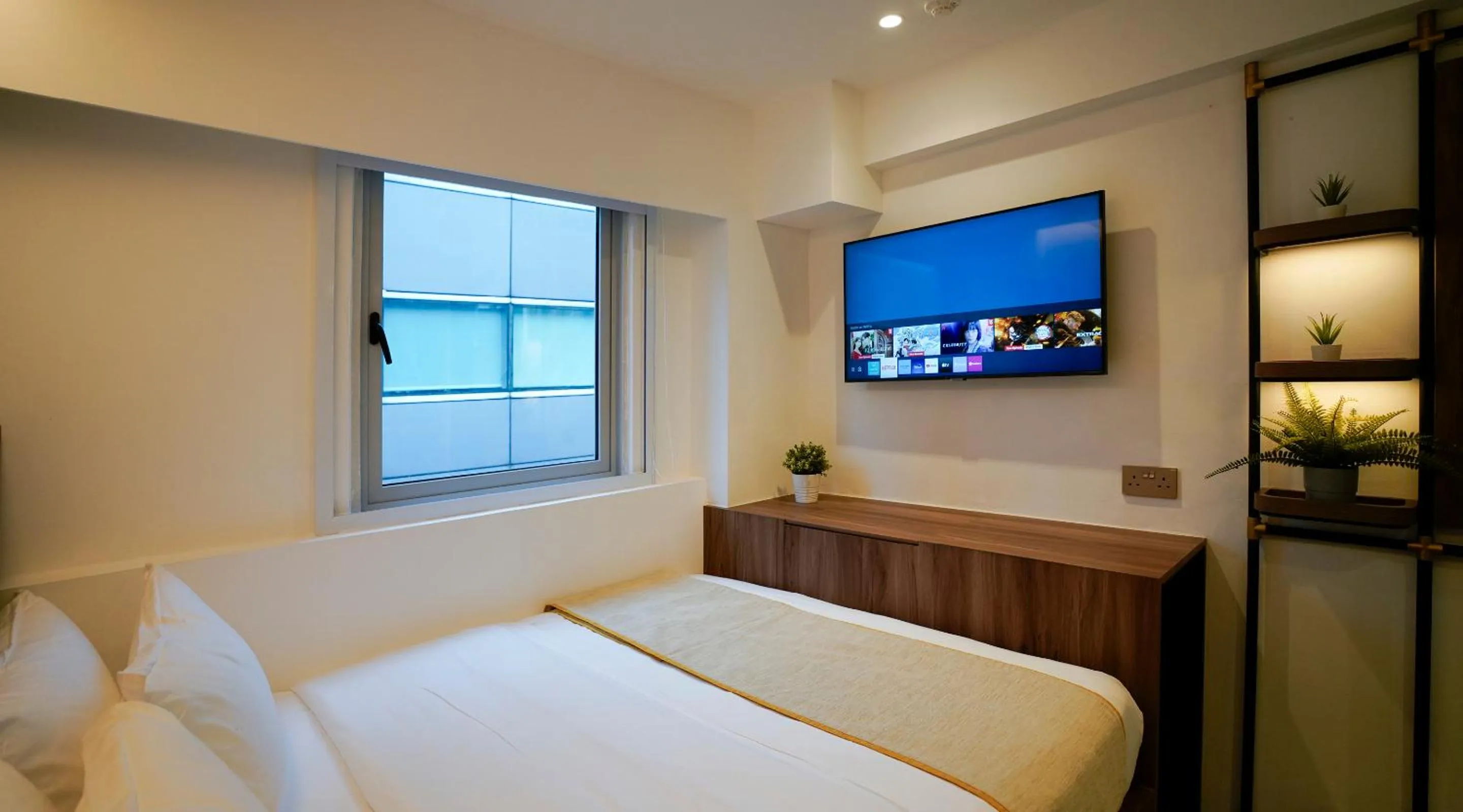 TV and multimedia, Bed in ST Signature Bugis Middle,DAYUSE,9 hours 9AM-6PM
