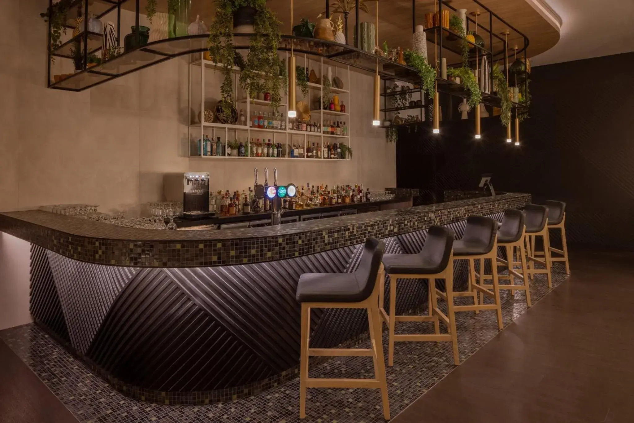 Restaurant/places to eat in Staybridge Suites Dubai Business Bay by IHG Restaurant/places to eat in Staybridge Suites Dubai Business Bay by IHG