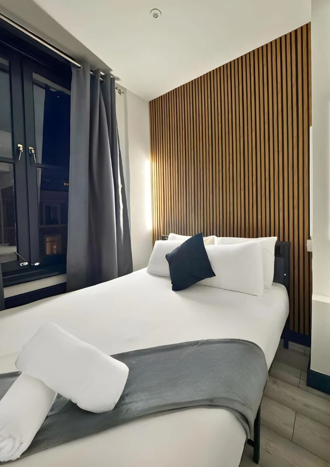 Bedroom, Bed in Amsterdam Hotel