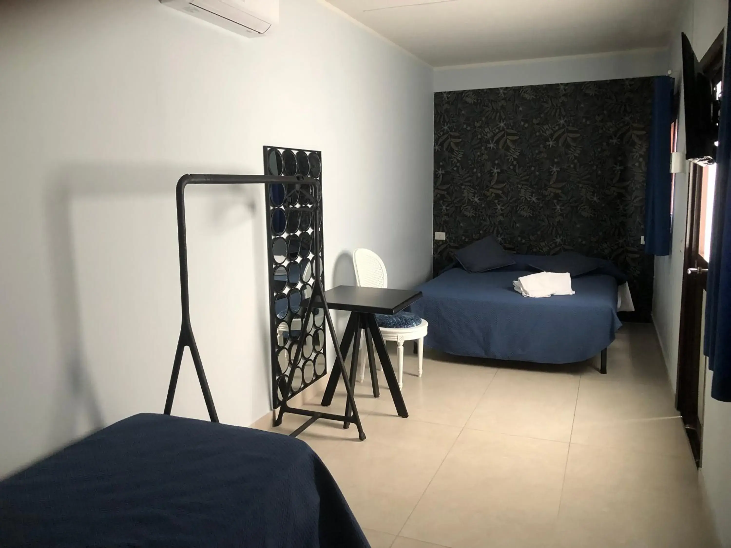 Photo of the whole room, Bed in Hotel Serena Photo of the whole room, Bed in Hotel Serena