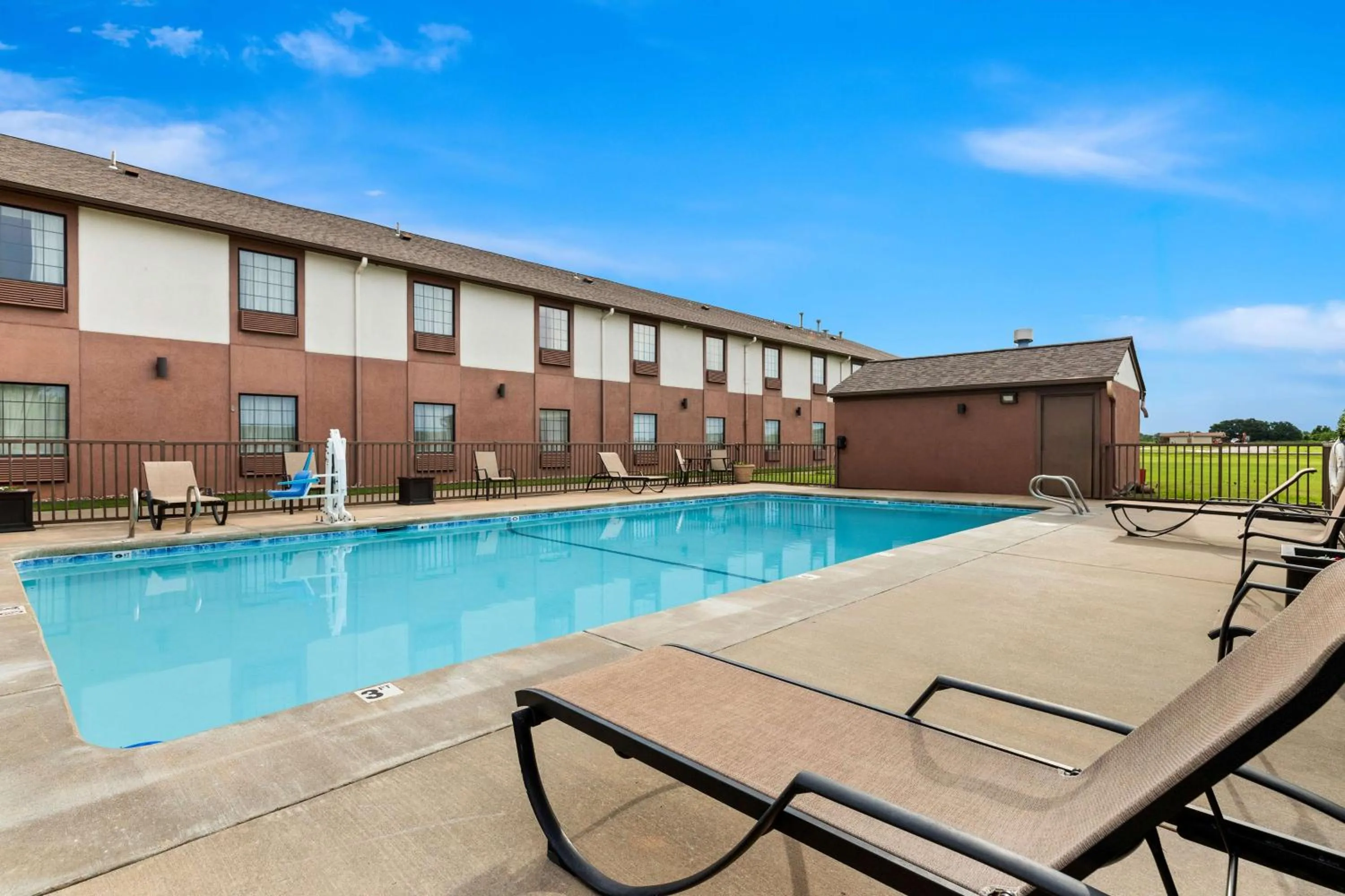 Pool view in Best Western Okmulgee