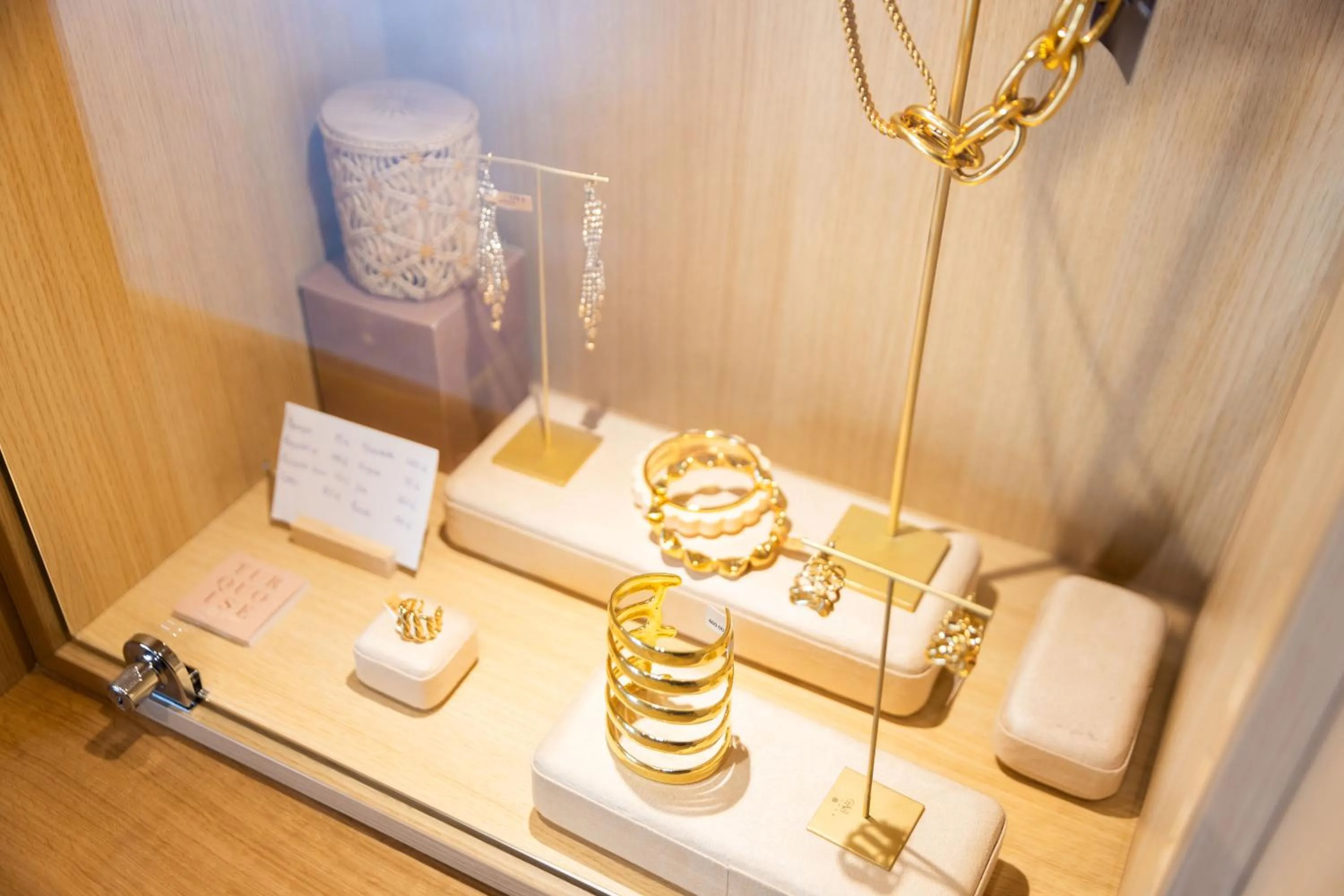 On-site shops in Serra Boutique Hôtel