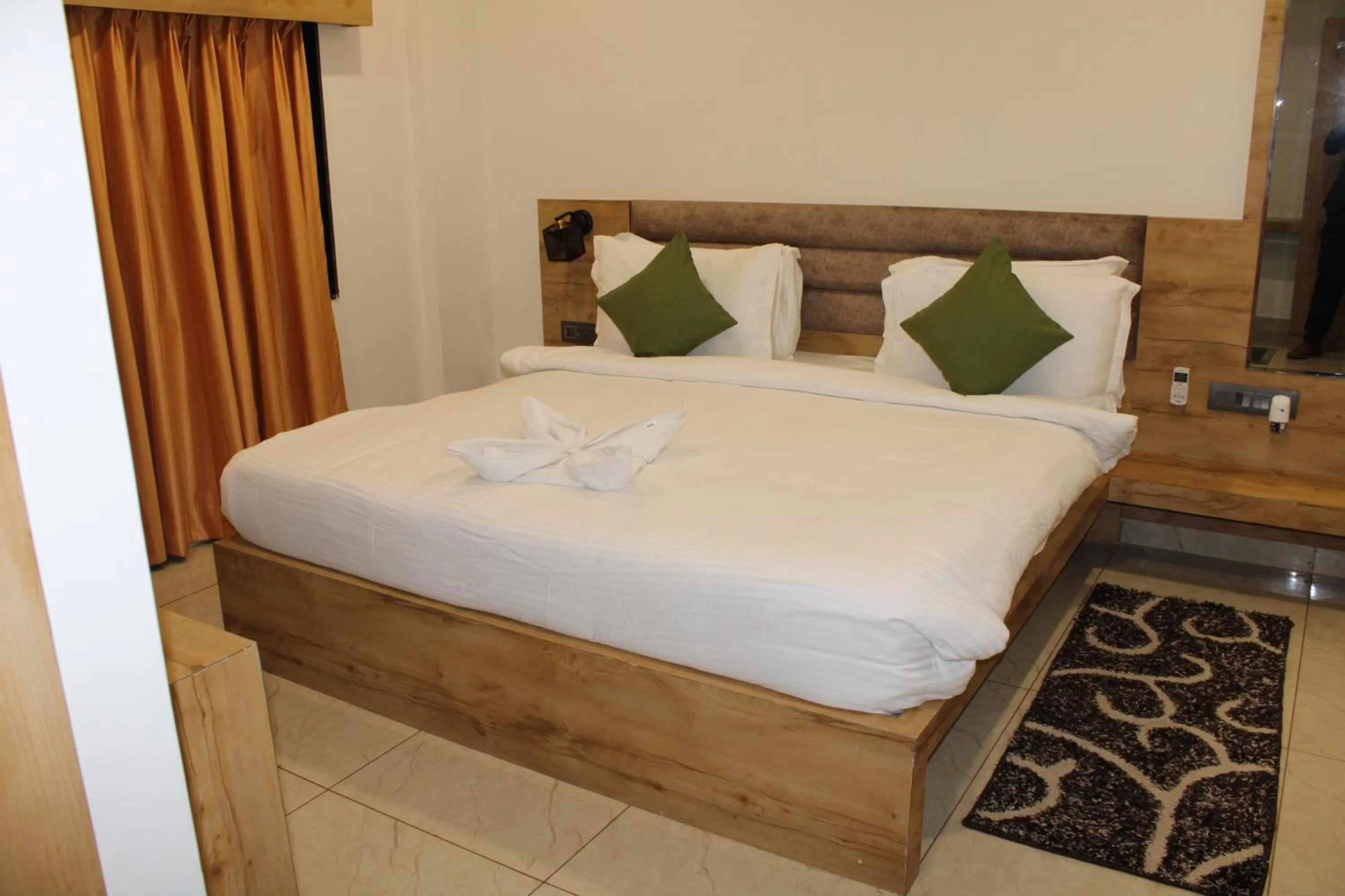 Bed in Clarks Collection Somnath