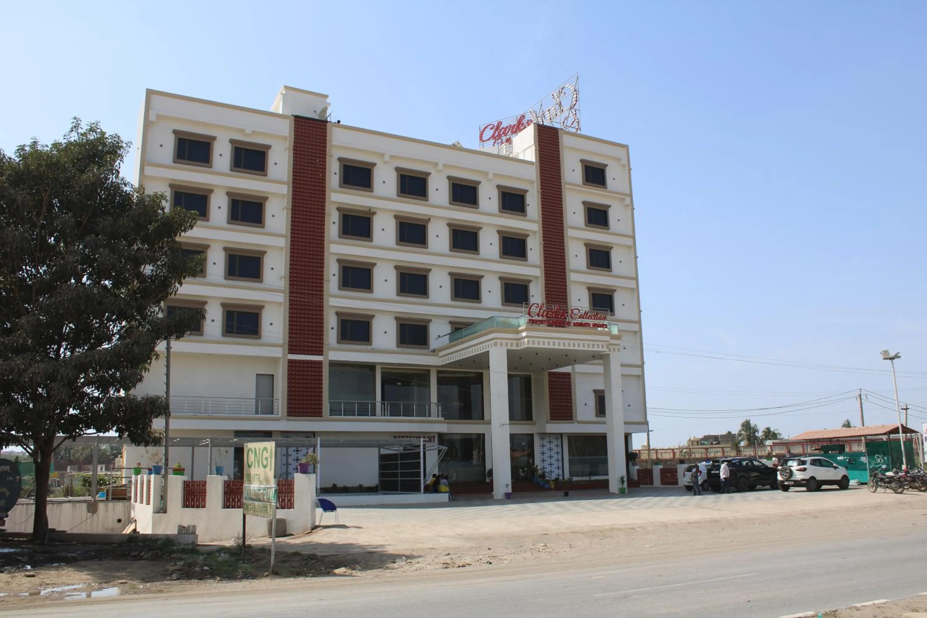 Parking in Clarks Collection Somnath