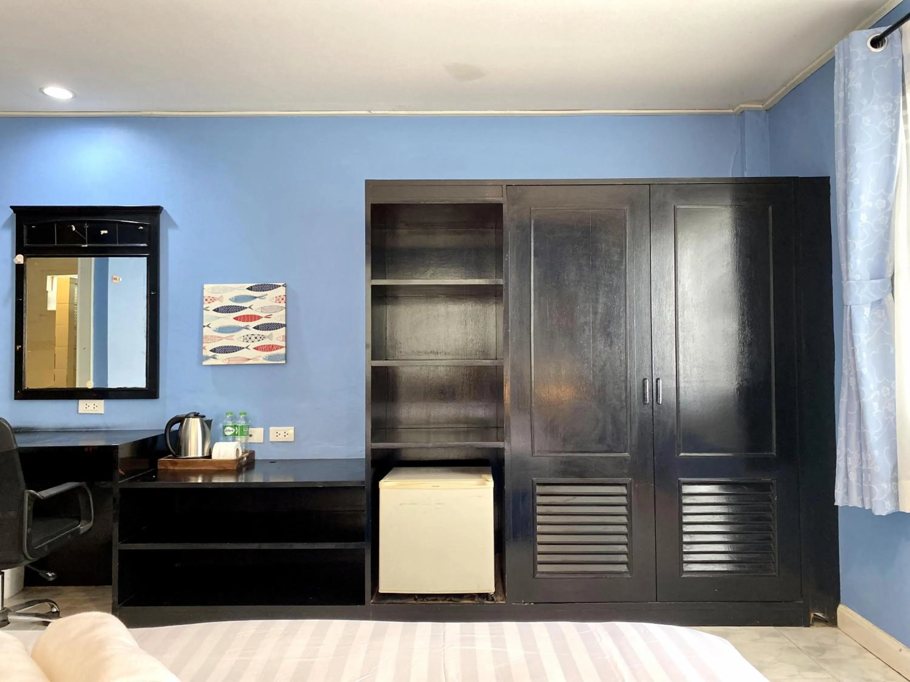 wardrobe in Minotel Patong