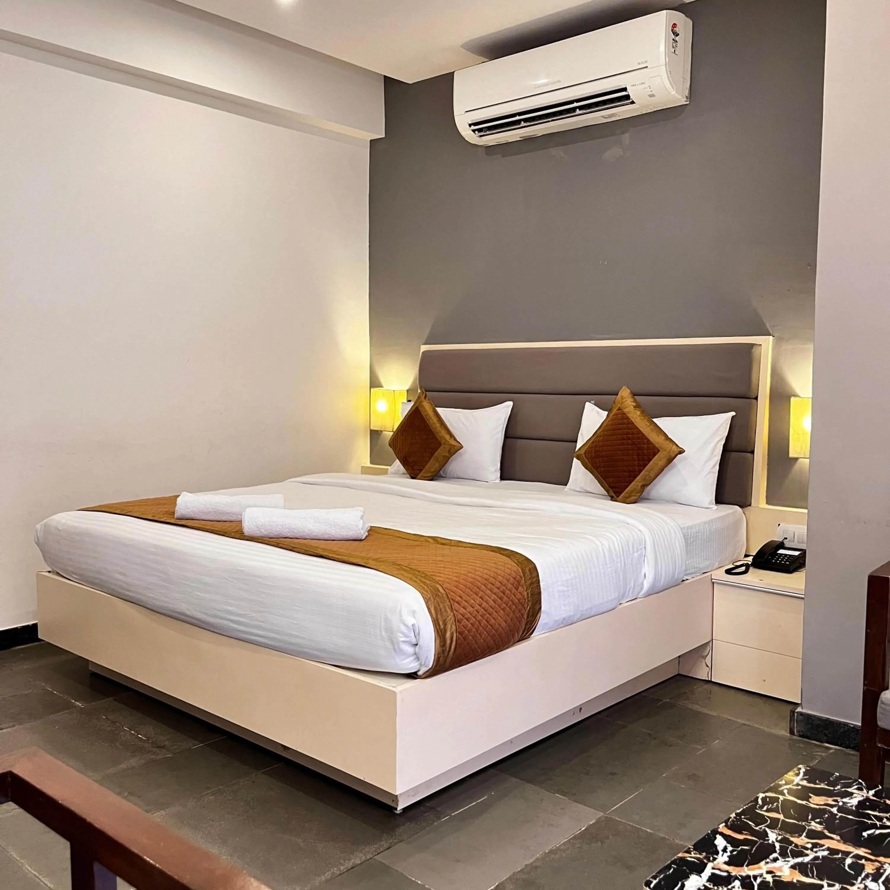 Bed in Hotel Dwarawata