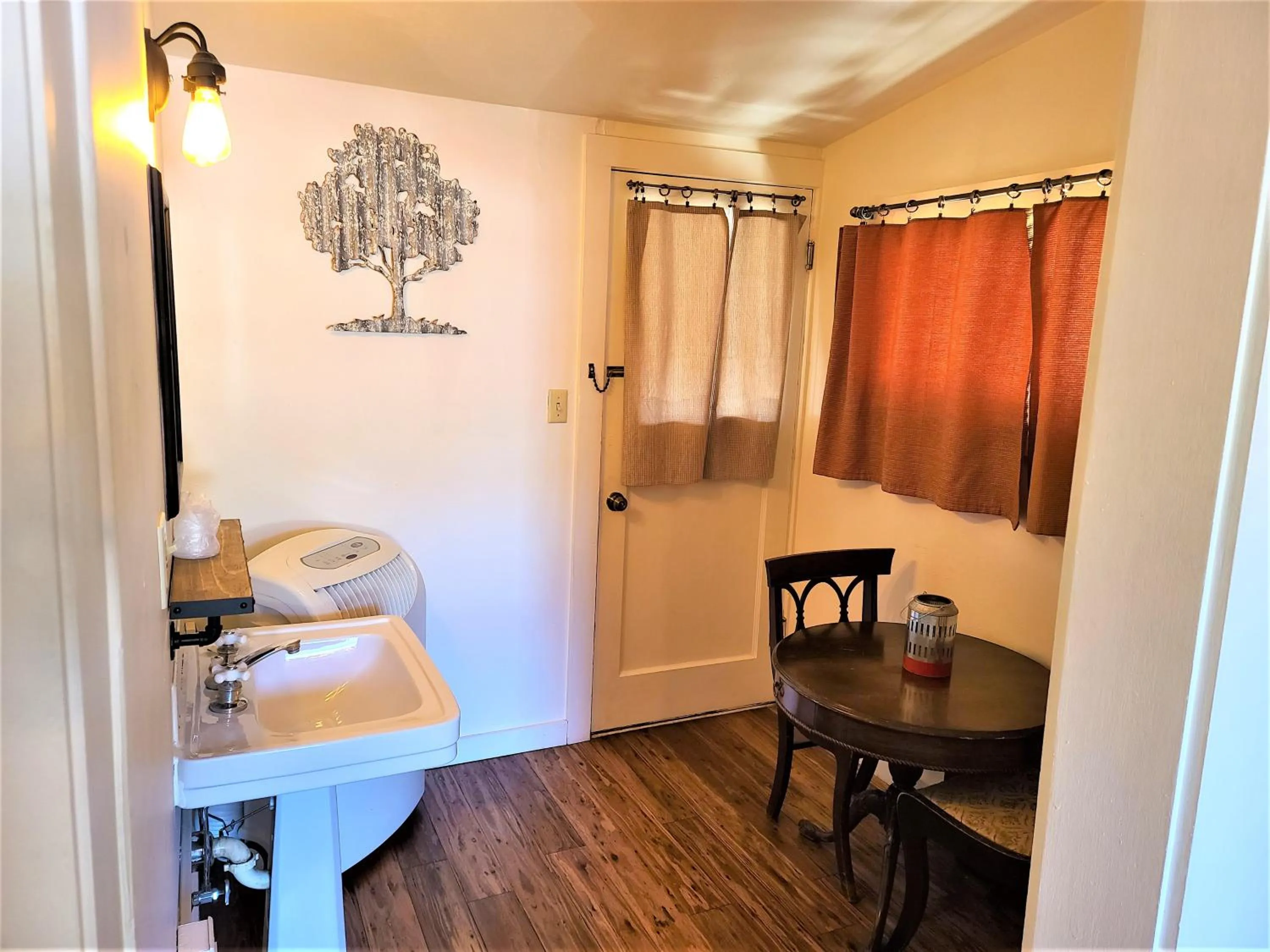 Mrs. Anderson's Lodging