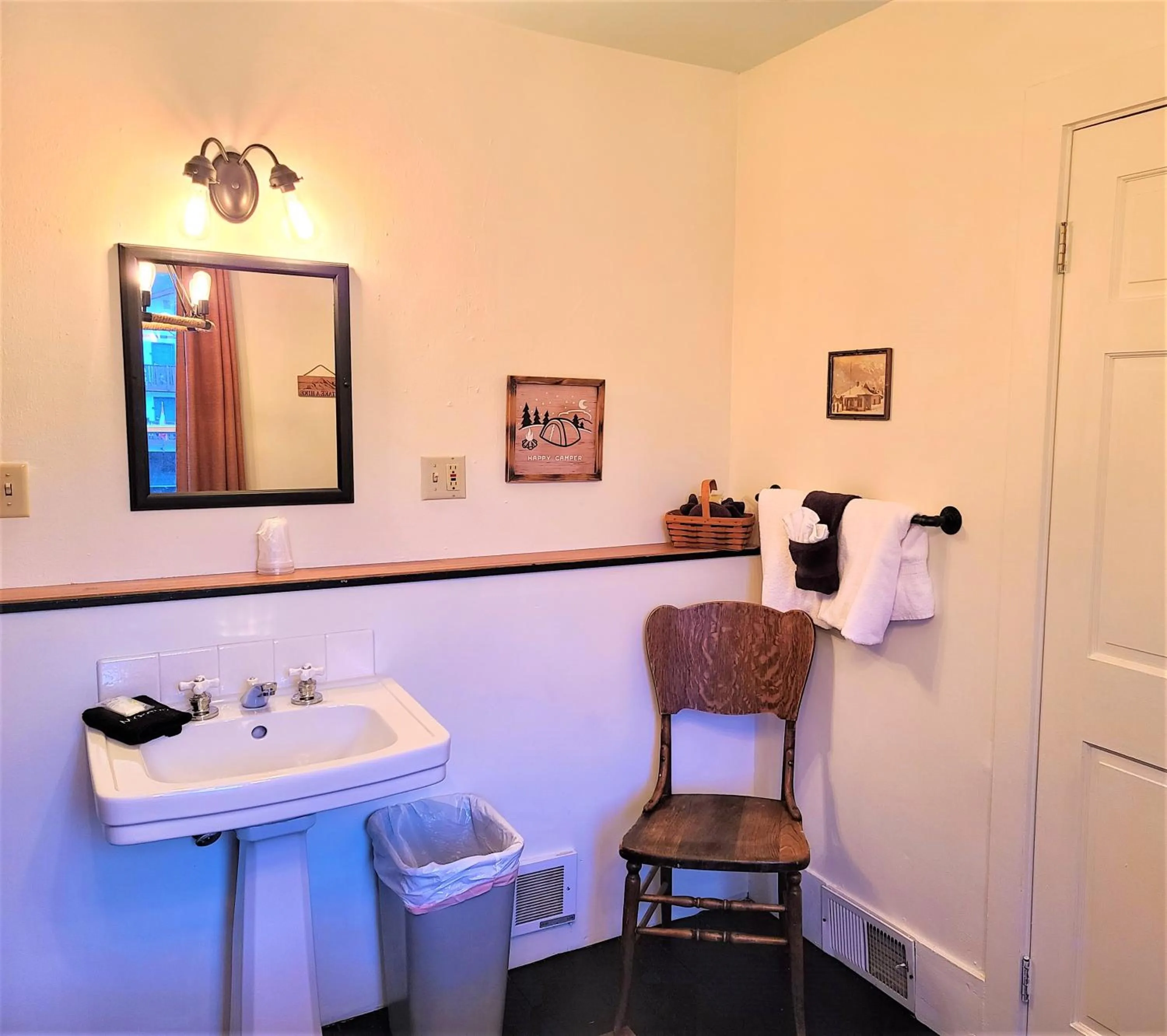 Mrs. Anderson's Lodging