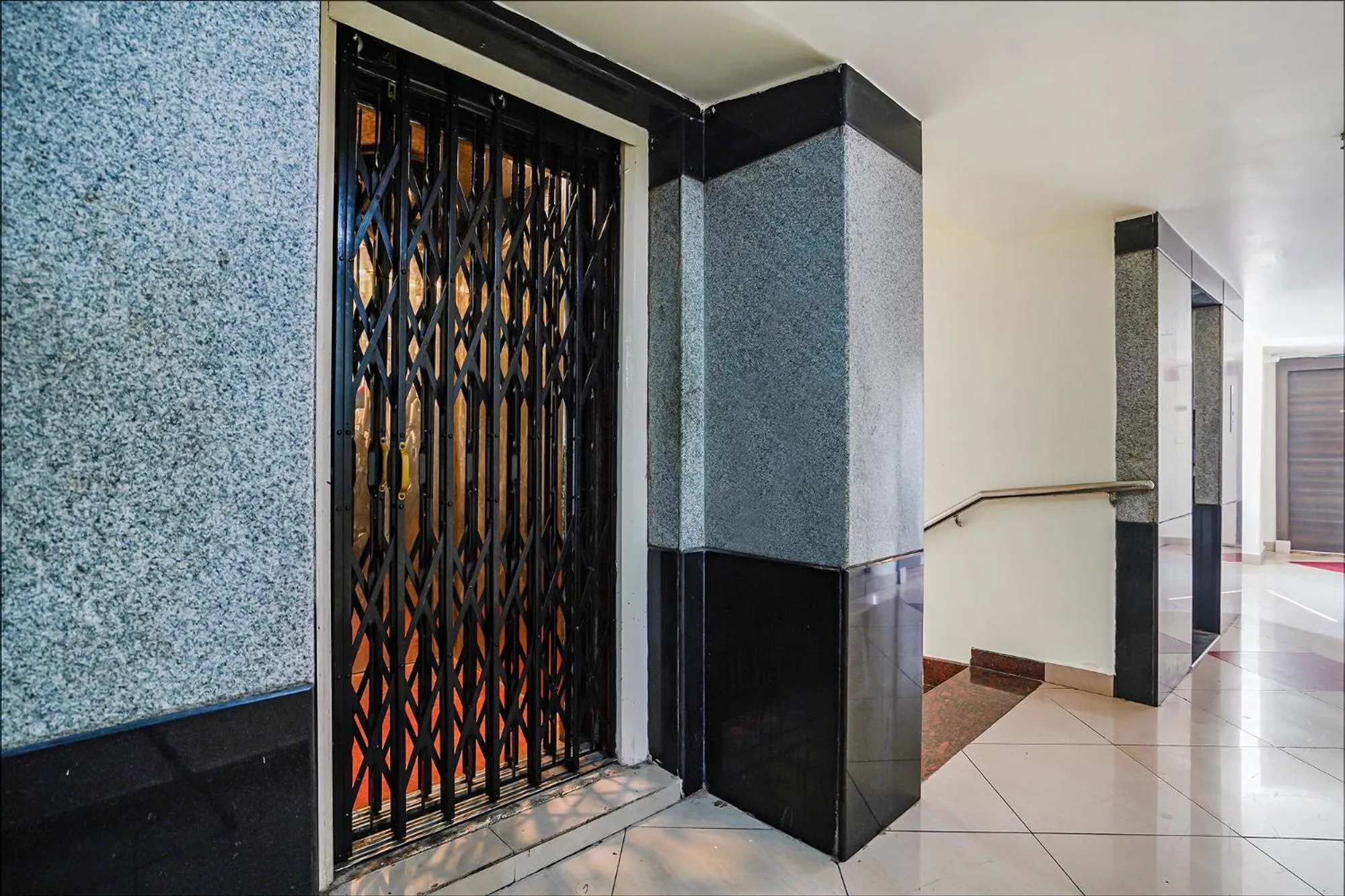 elevator in FabHotel Golden Way