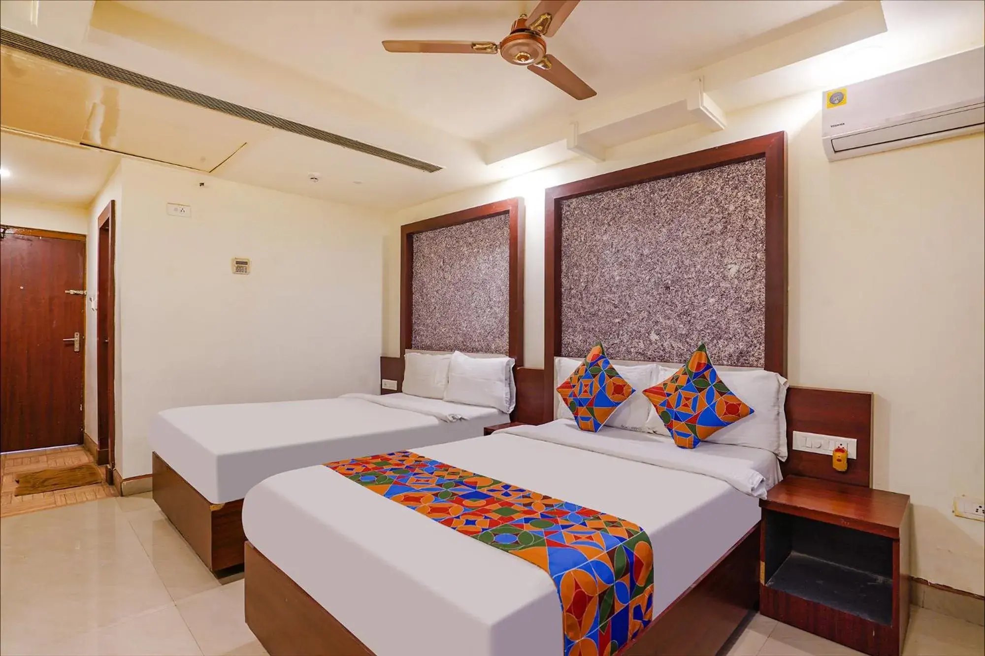 Bed in FabHotel Golden Way Bed in FabHotel Golden Way