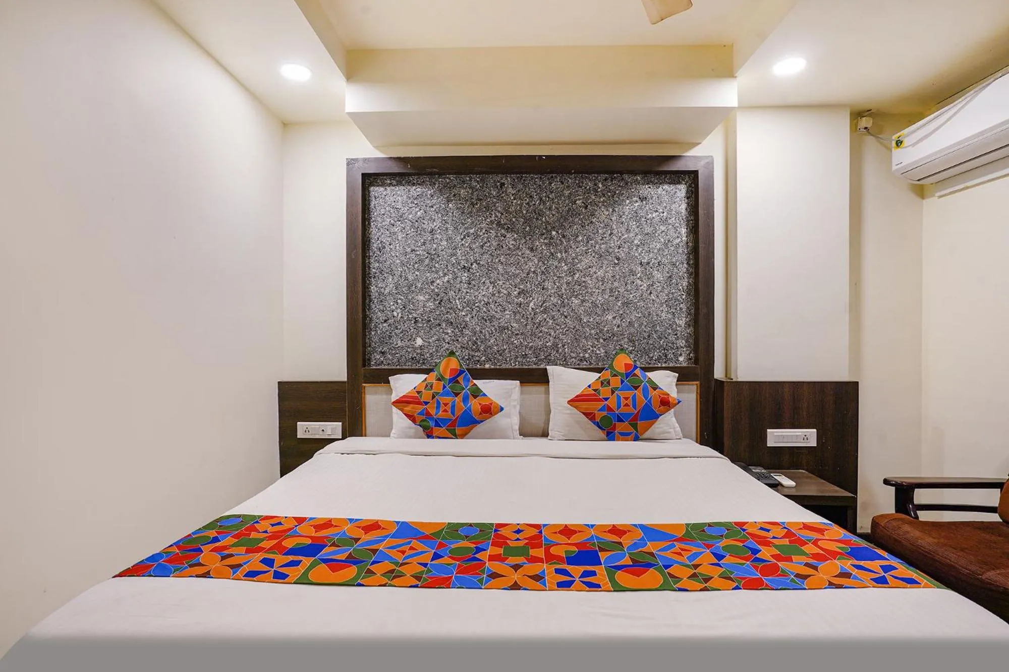 Bed in FabHotel Golden Way