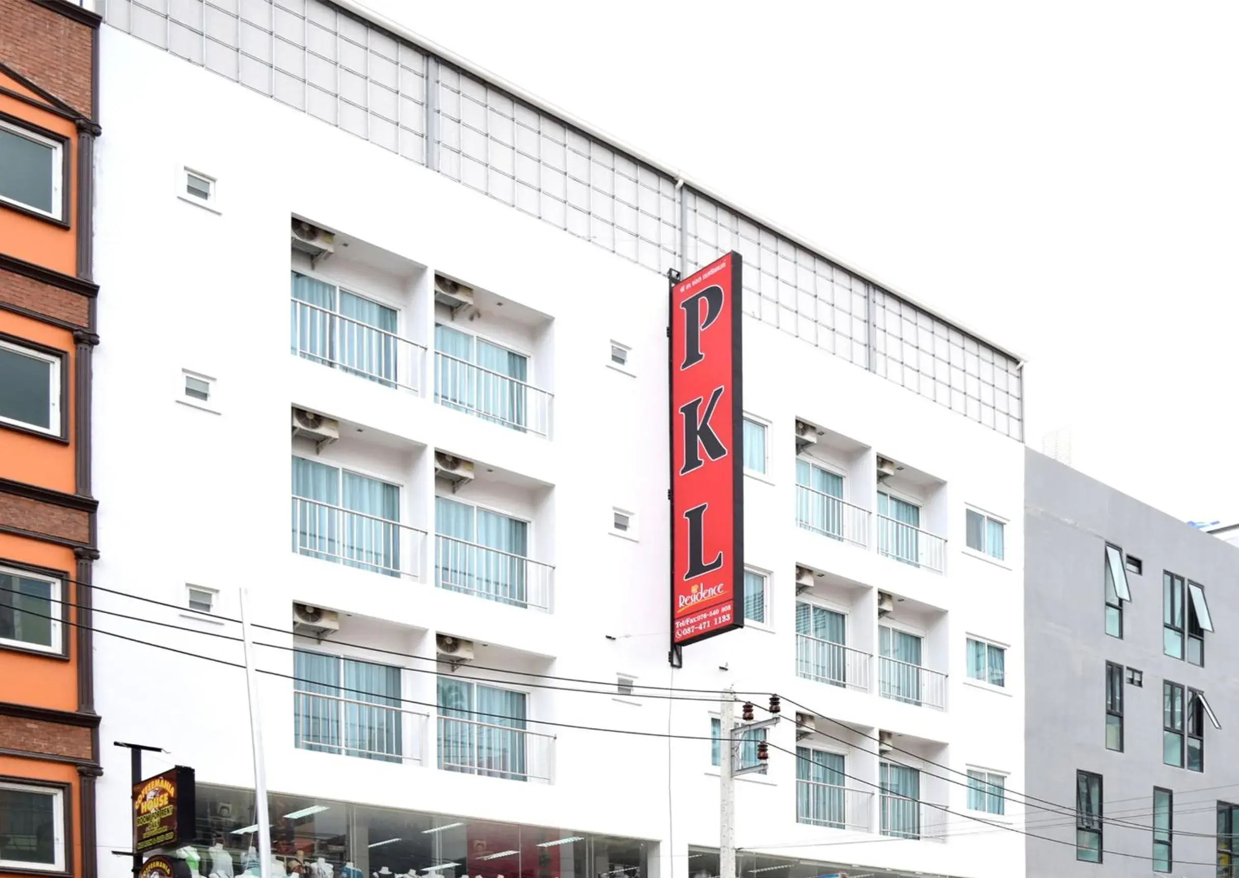 Facade/entrance in PKL Residence Facade/entrance in PKL Residence