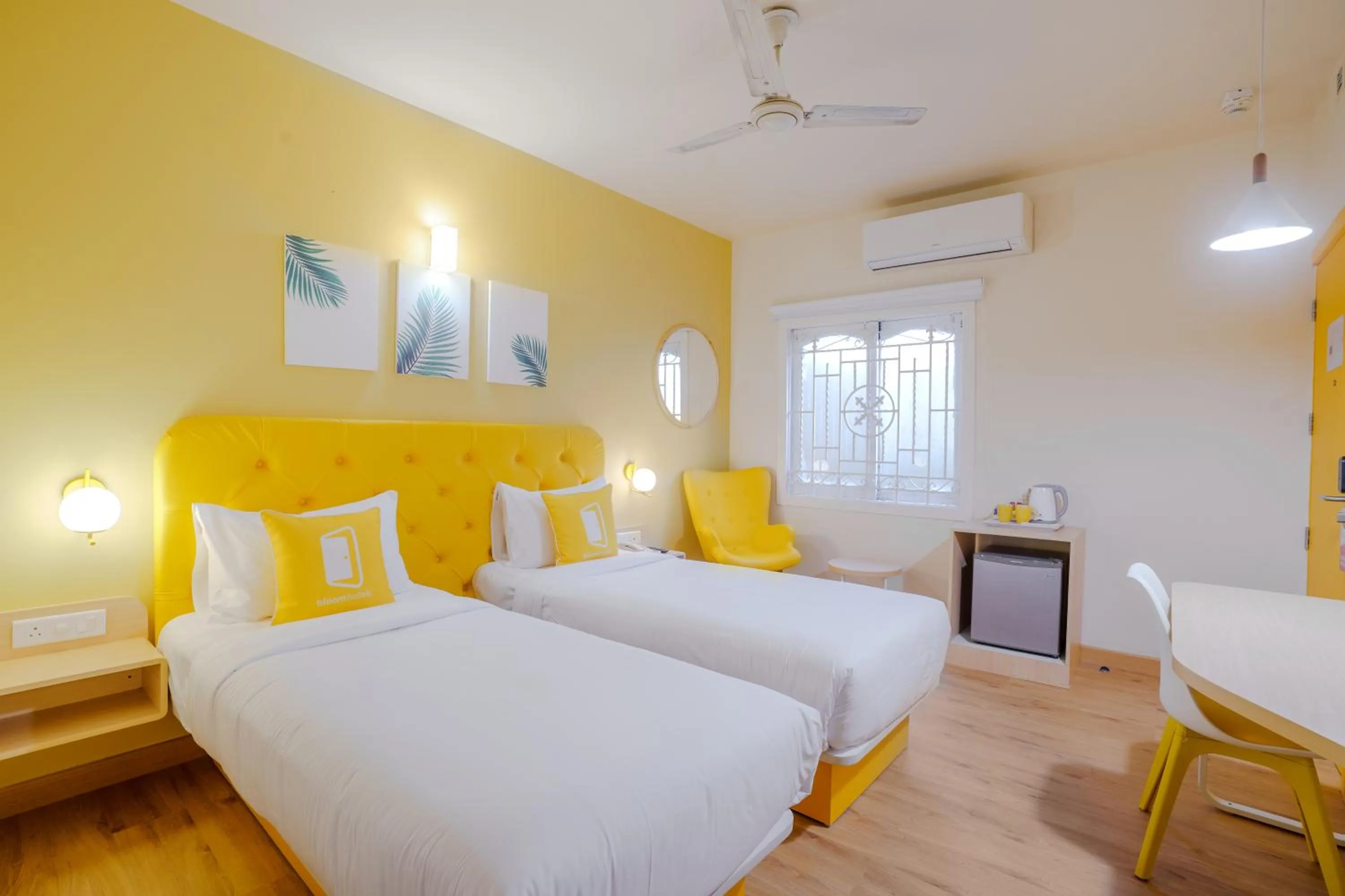 Photo of the whole room, Bed in Bloom Hotel - GK2