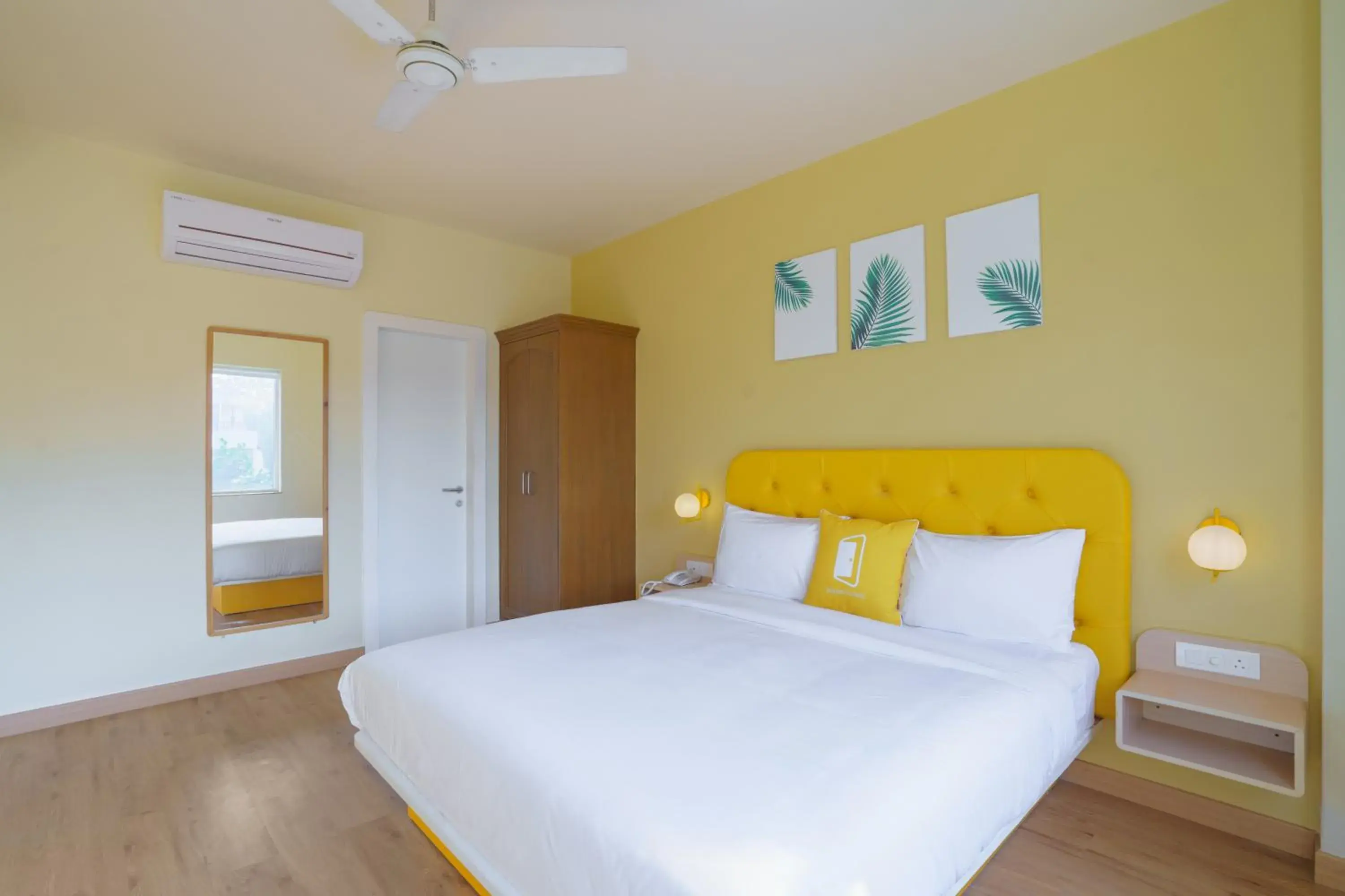 Photo of the whole room, Bed in Bloom Hotel - GK2 Photo of the whole room, Bed in Bloom Hotel - GK2