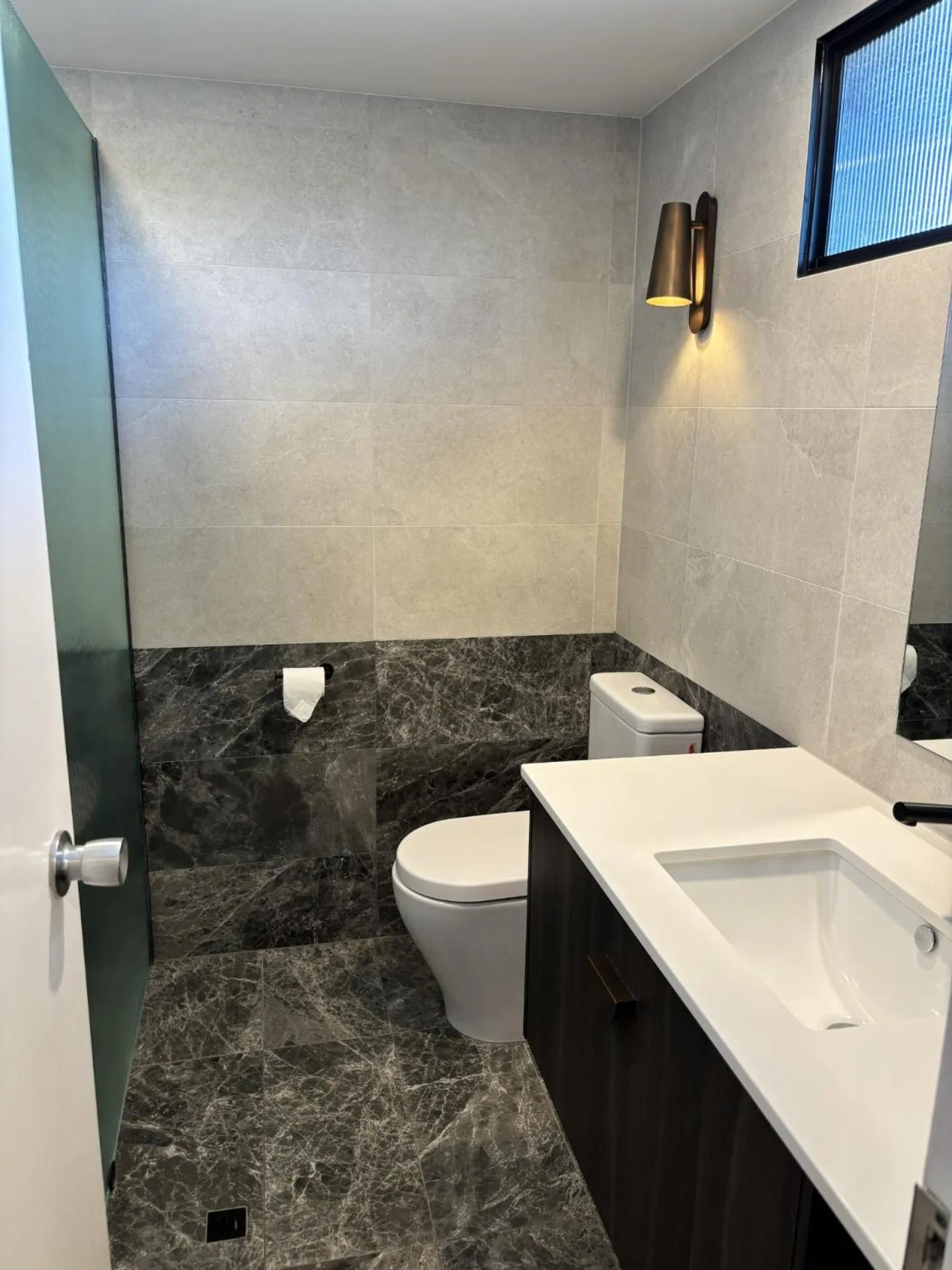 Bathroom in Berri Hotel